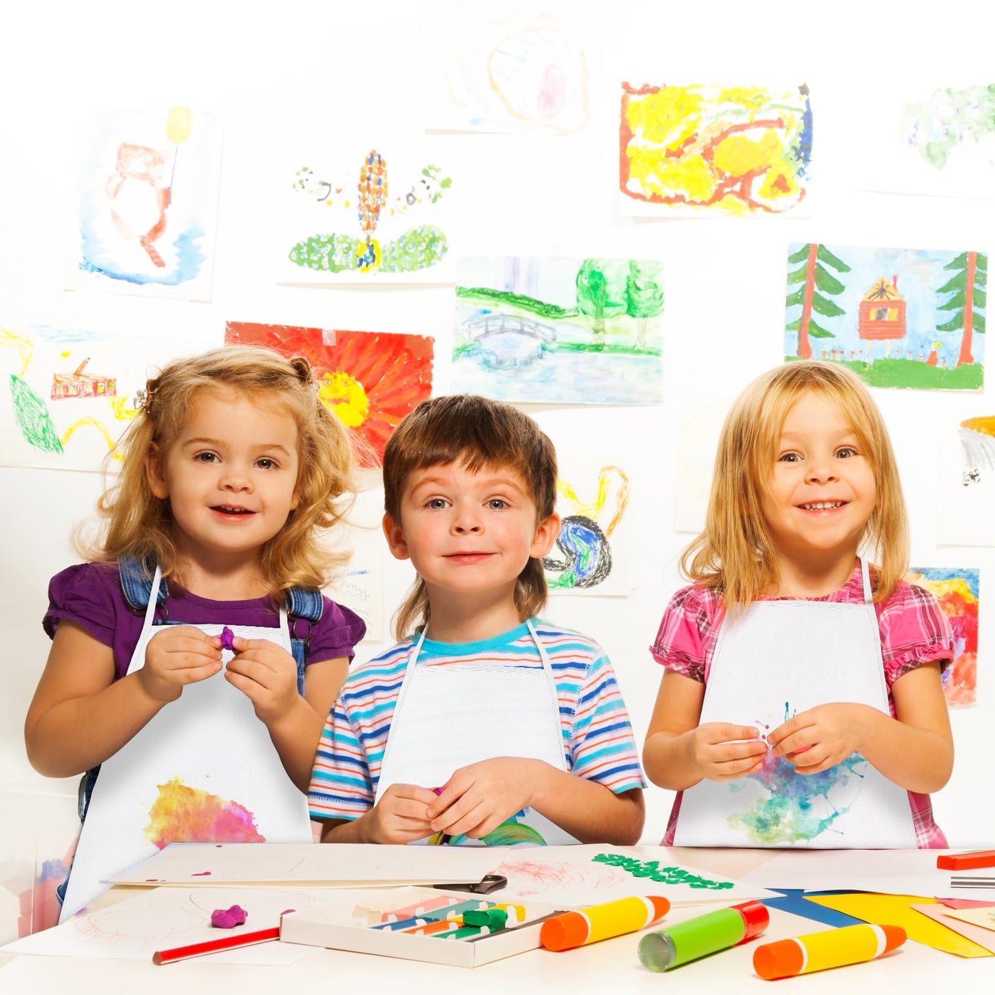 PLULON 30 Pcs Kids Painting Aprons, Kids Aprons for Painting White Art Apron Smocks Bulk for Art Activity Craft Home Kitchen Classroom Party Supplies