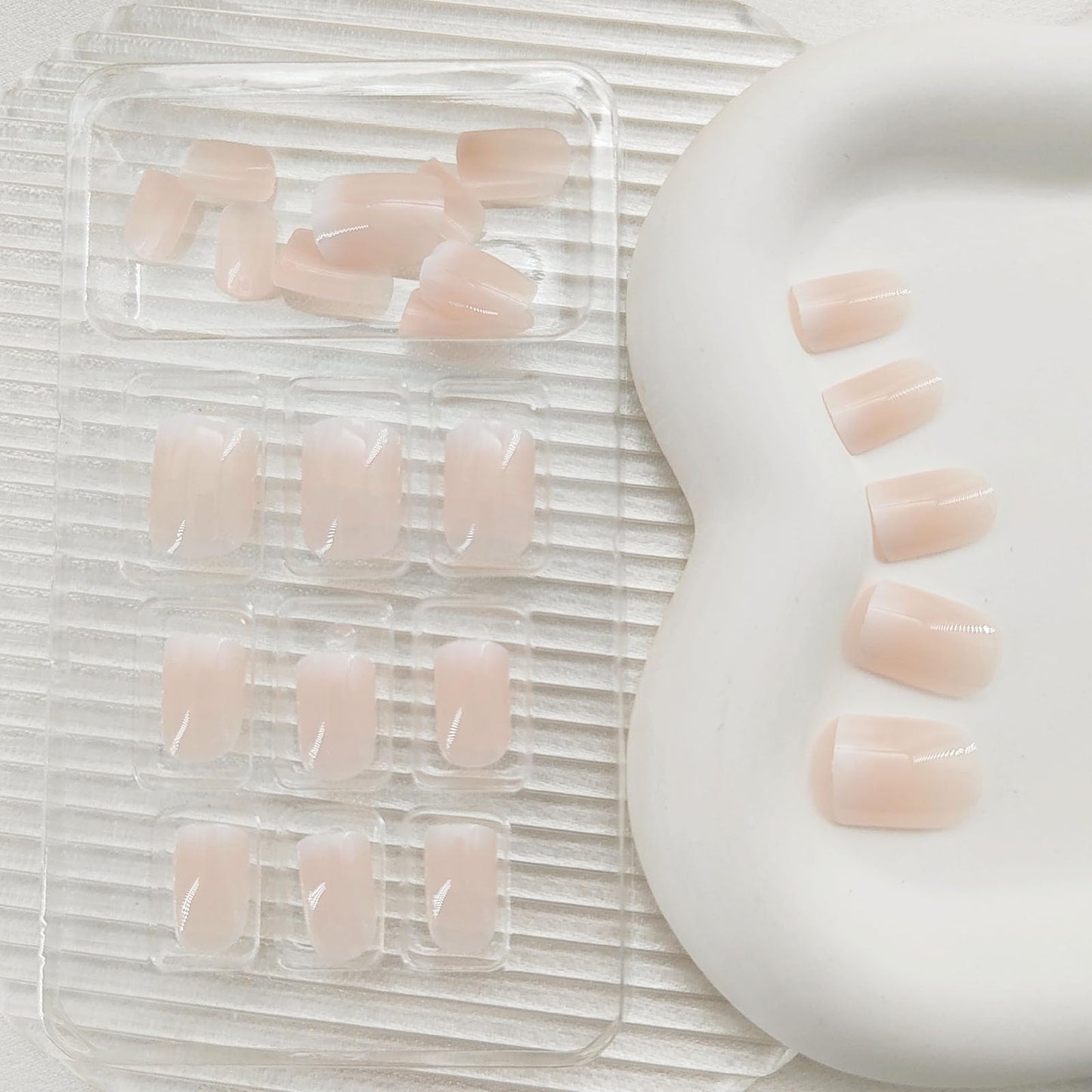 Short Press on Nails Square Nude Ombre Fake Nails Press ons White Glue Stick on Nails with Designs Full Cover Acrylic Glossy Artificial Cute False Nail for Women Girls 24 Pcs
