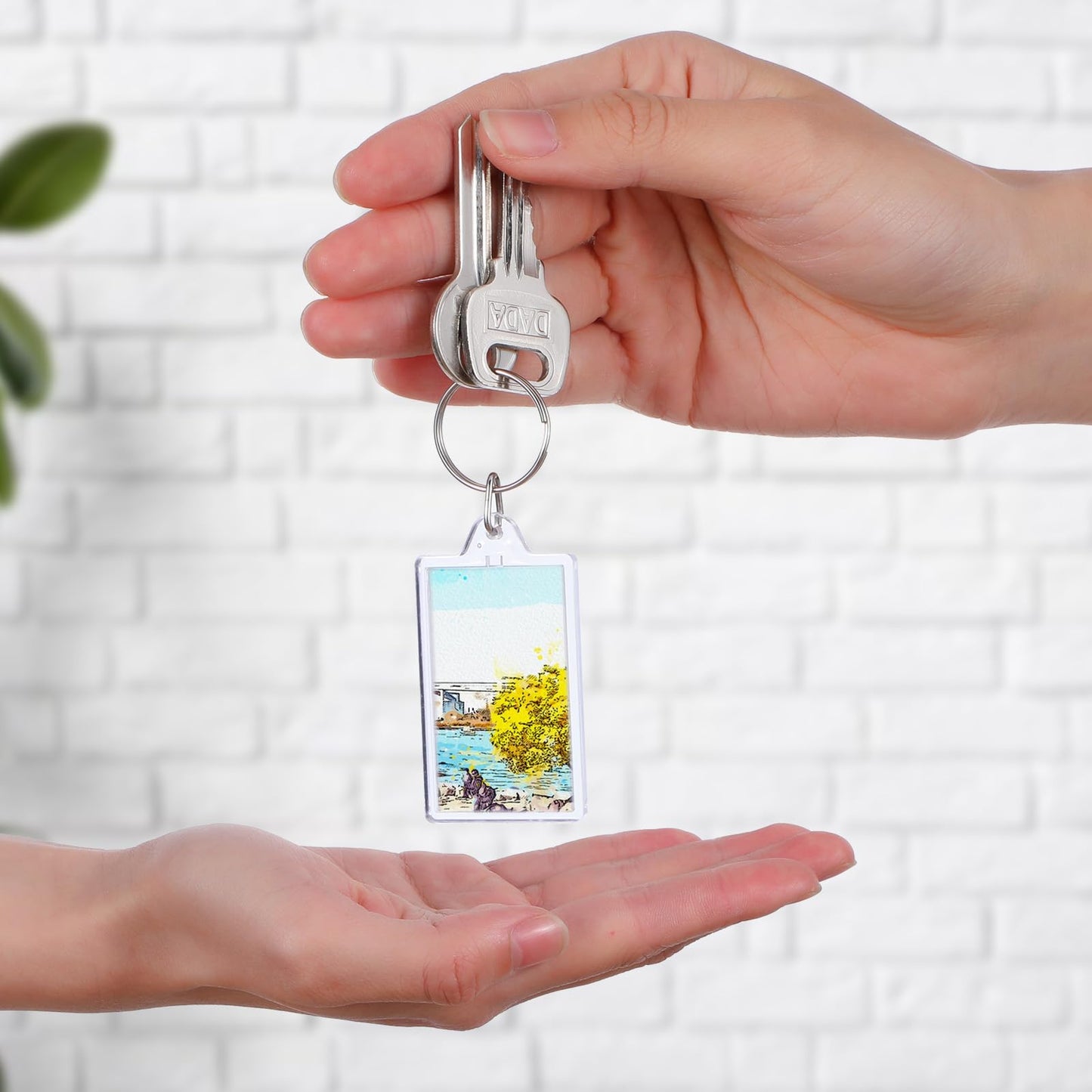 wutfuooo 150 Pack Clear Acrylic Photo Picture Keychain Blank Photo Insert Keyring DIY Personalize Favor