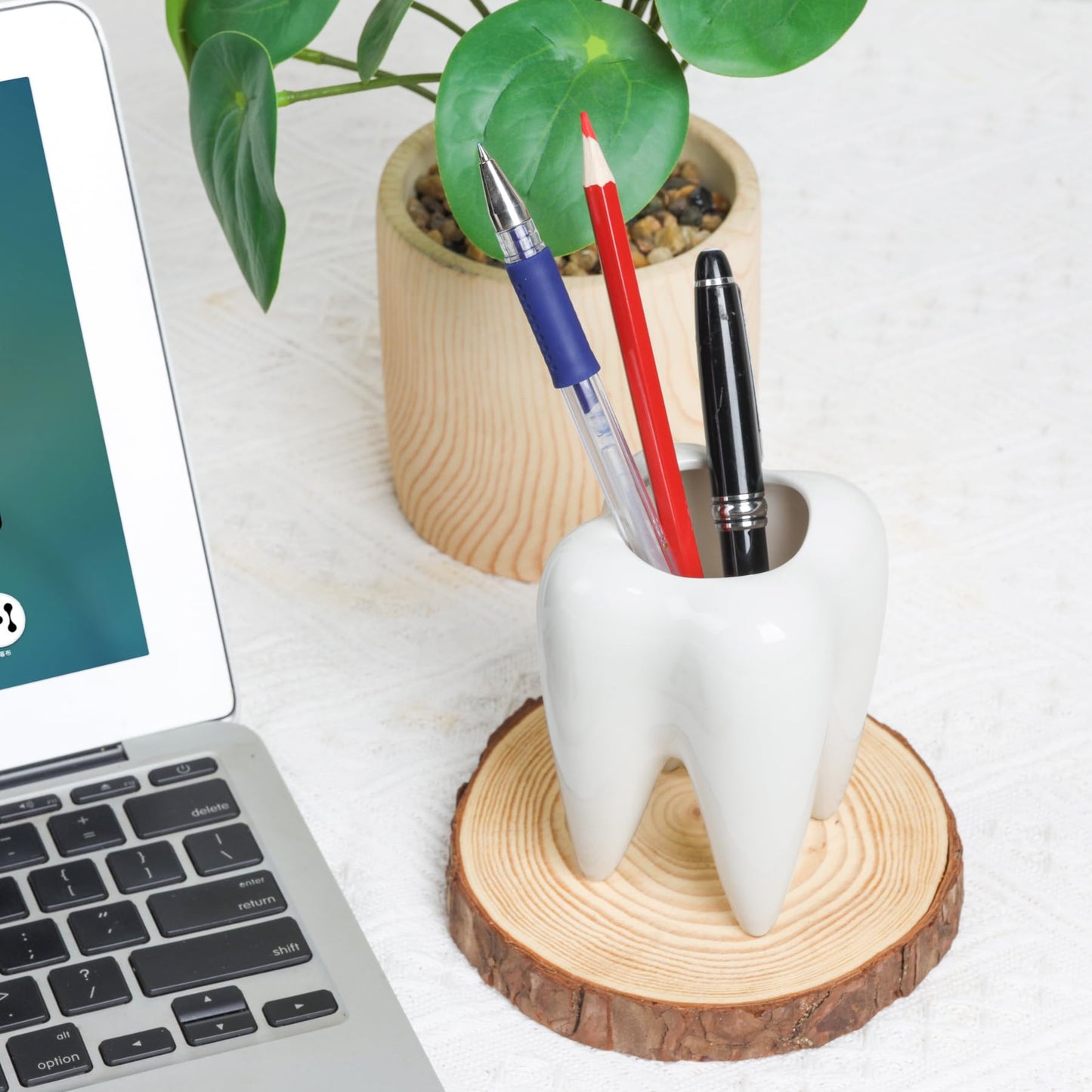 ComSaf Ceramic Pen Holder, Tooth Shaped Pen Holder for Desk, Cute Pencil Pot White Accessories Desk Organizers for Office, School, Home，Pack of 1