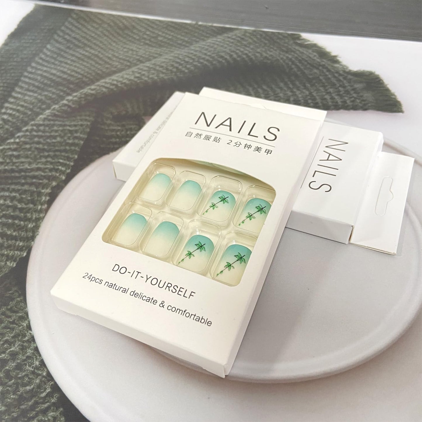 Ombre Press on Nails Short Square Fake Nails Green Gradient False Nails With Leaves Designs Full Cover Glue on Nails Coffin Acrylic Artificial Nails Stick on Nails for Women Nail Art Decorations 24Pcs