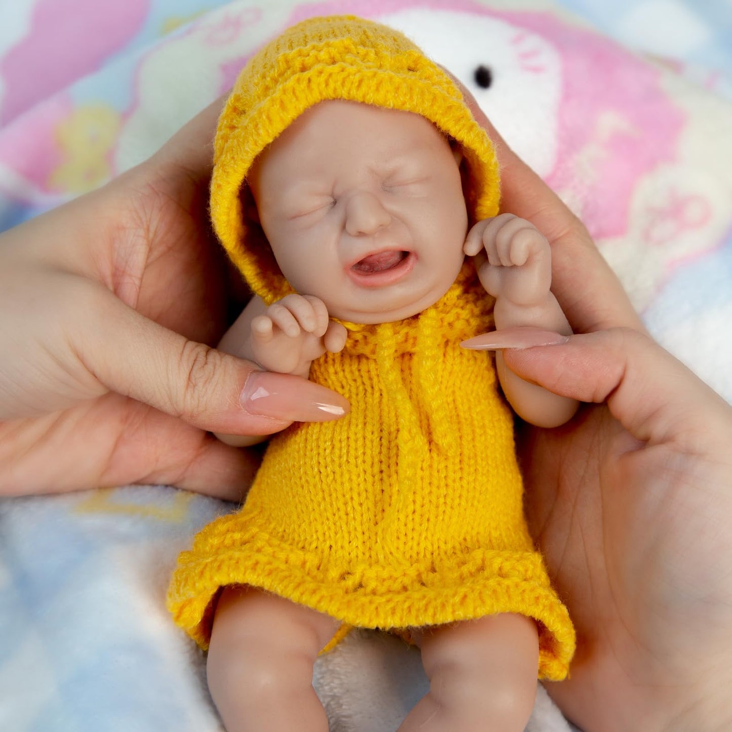 IVITA 8 inch Crying Mini Silicone Baby Dolls Weep Tiny Babies Washable Reality Babe Lifelike Realistic Infant with Feeding Kit & Gift Box