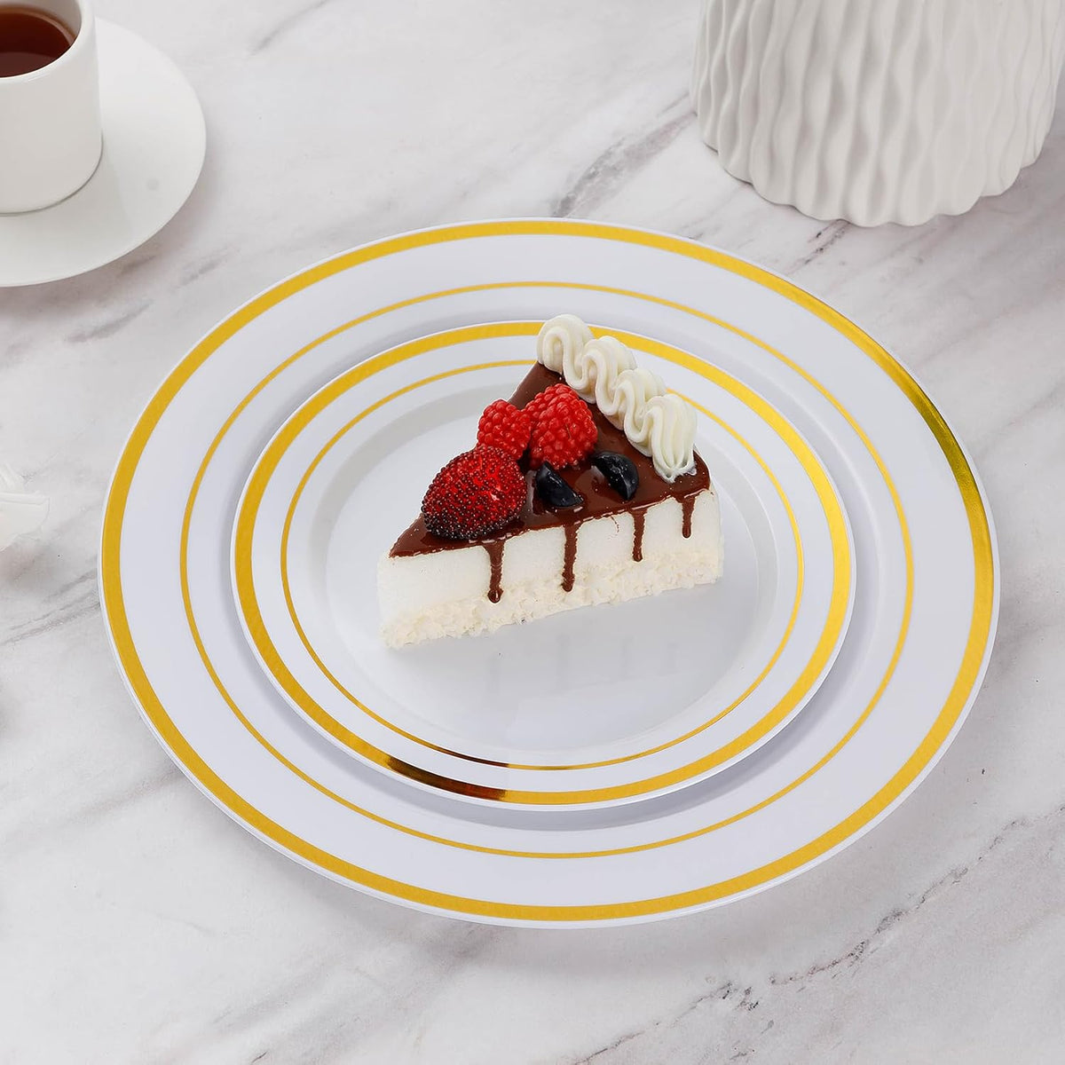 Goodluck 120PCS Gold Plastic Plates, Heavy Duty Disposable Gold Plates with 60 10.25 inch Dinner Plates and 60 7.5 inch Dessert Plates, Disposable Plates for Party, Holiday, Wedding