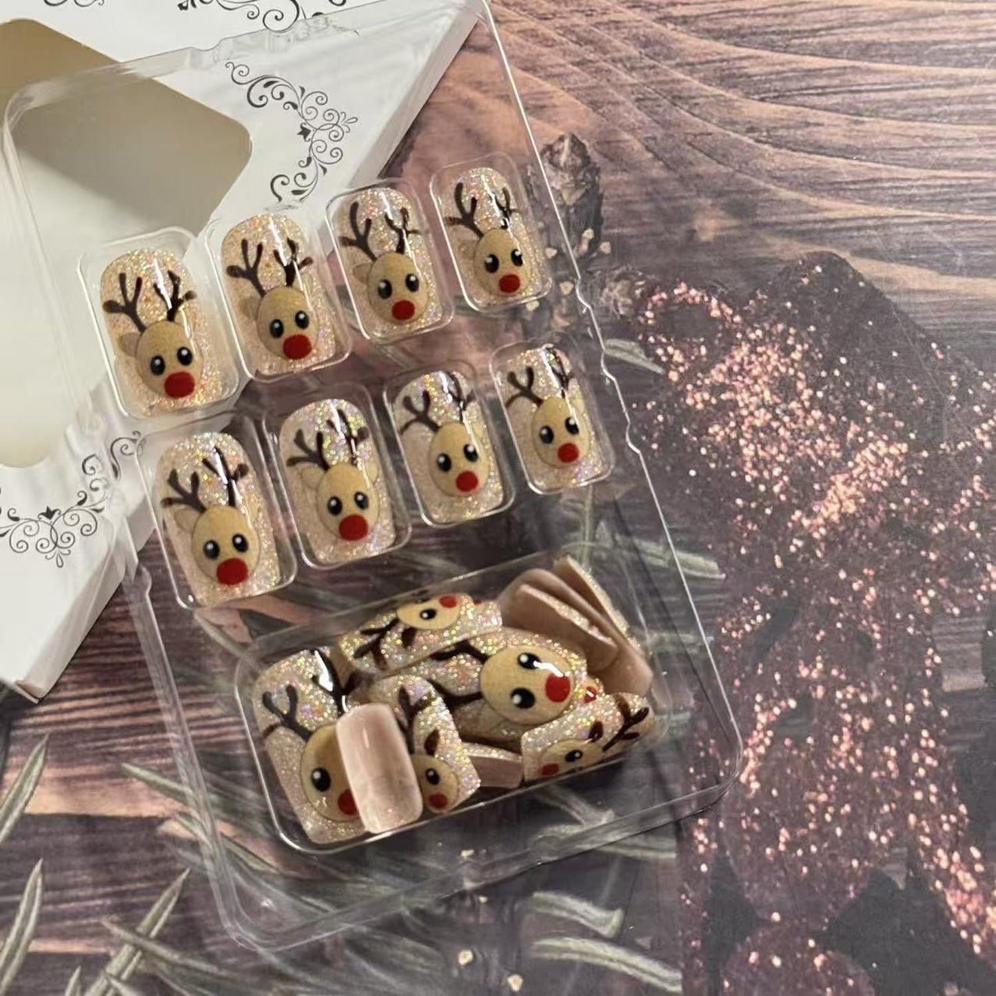 Christmas Press on Nail Short Square Fake Nails Full Cover Gold Glitter Acrylic Artificial with Cute Deer design Stick on Nail Glossy Reusable Xmas False Nails Gel Glue on Nails for Women Holiday24pcs