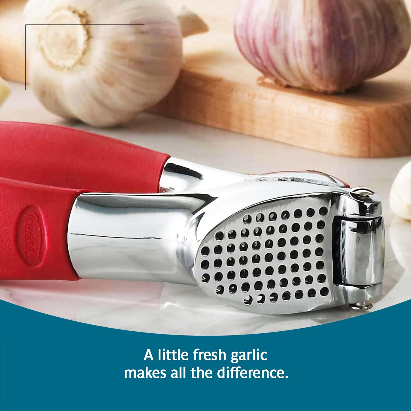 Trudeau Garlic Press - Effortless Garlic Crusher with Built-In Cleaning Aid, Large Garlic Chamber, Comfortable Ergonomic Handle, BPA-Free & Dishwasher-Safe - Quick and Easy Meal Preparation