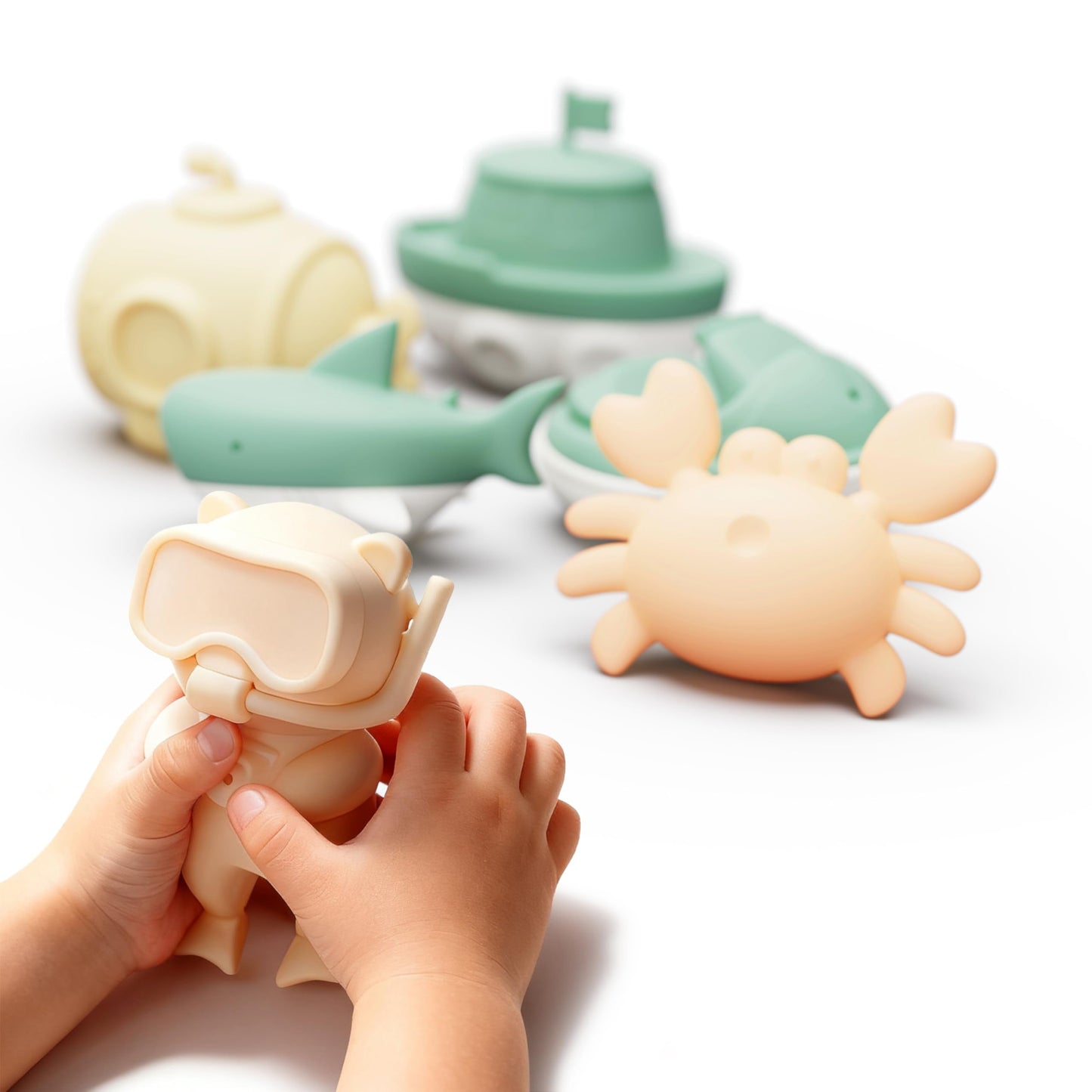 MarcZero Ocean Silicone Bath Toys 8Pcs for Toddlers Kids Babies,Bathtub Water Toys,Soft Squeezable Easy-Grip Pool Toys Set (Green)