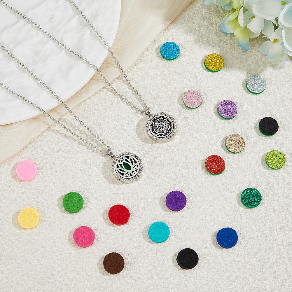 Hobbspring 2 Sets Aromatherapy Essential Oil Diffuser Necklace 2 Styles Diffuser Stainless Steel Oil Pendant with Felt Pads Aromatherapy Flat Round Locket Necklaces Gift for Woman Men