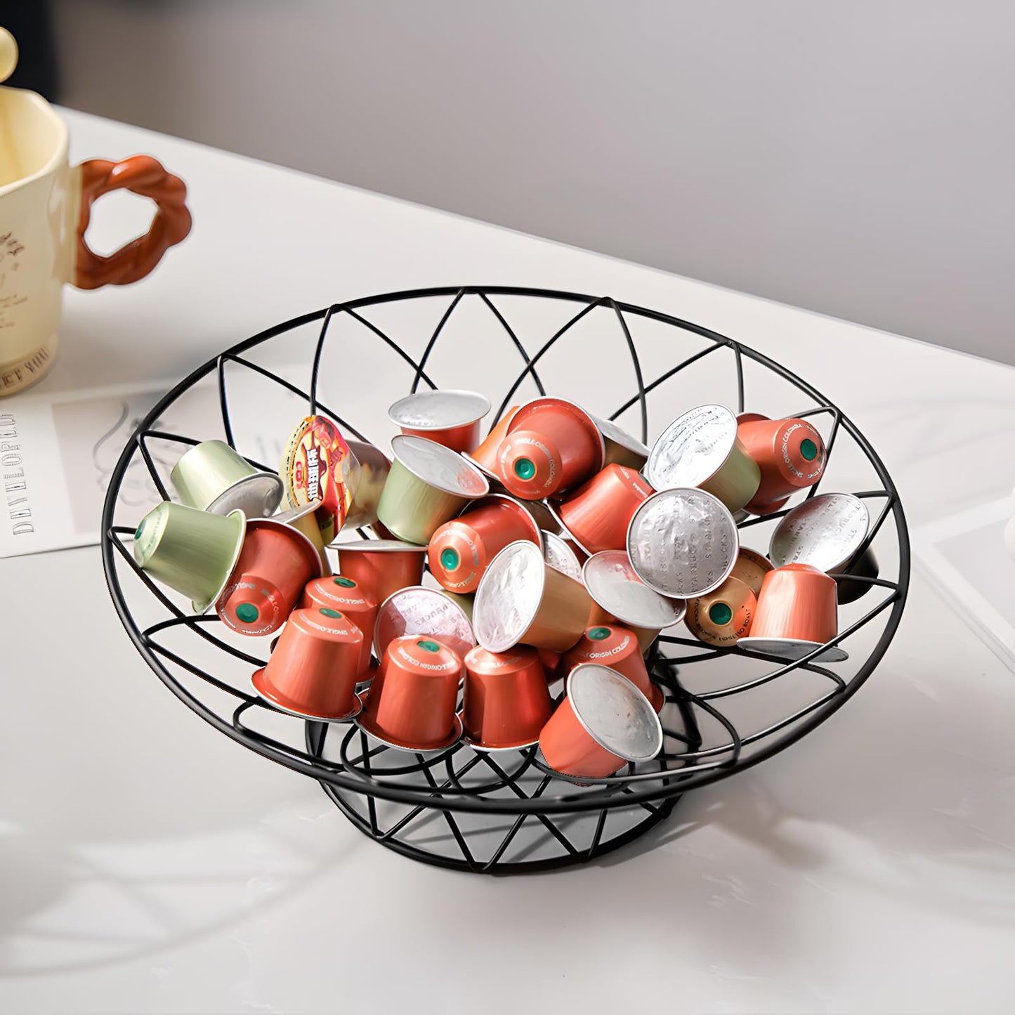 AIYICIII Large Metal Wire Fruit Bowl, 12-inch Round Mesh Fruit Basket for Kitchen Countertop, Modern Decorative Bread Vegetable Storage Holder Organizer, Sleek Black Iron Art(Black)