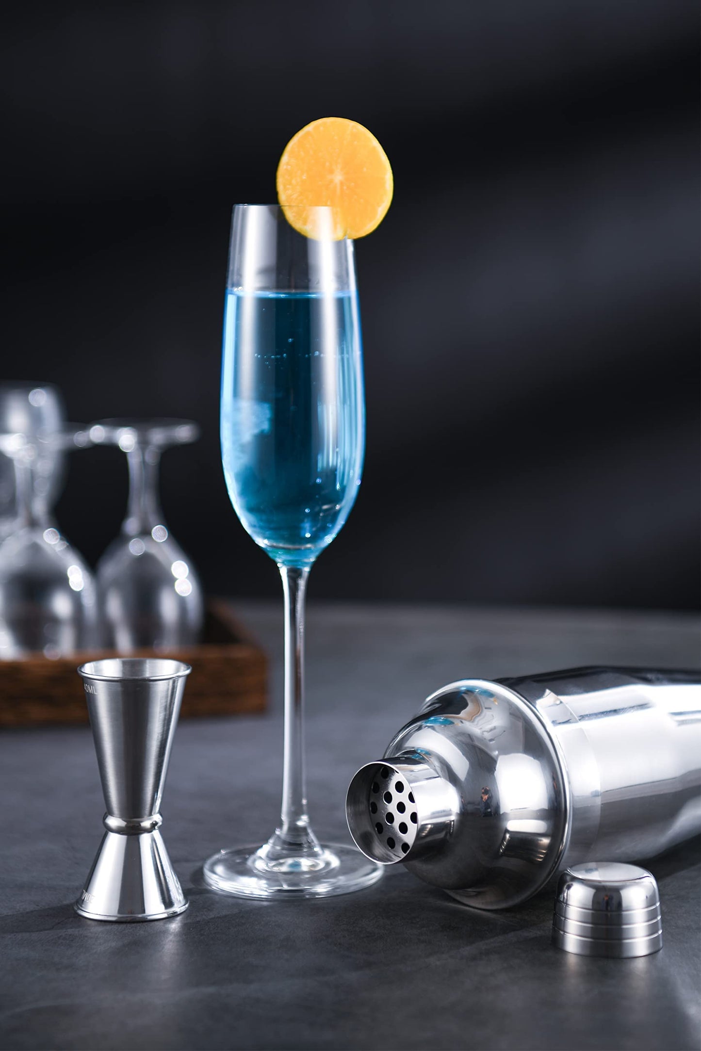LUCKYGOOBO Cocktail Shaker with Double Measuring Jigger,Professional Stainless Steel 24oz Martini Shaker Set,Drink Built-In Strainer,Bartender Kit.