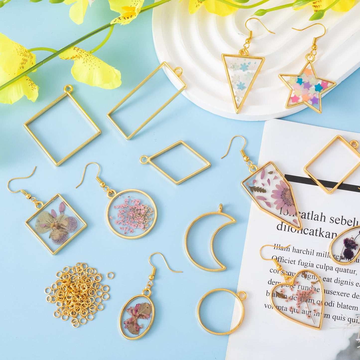 CustomyLife 28 pcs Open Bezels with 100pcs Jump Rings, 14 Styles Gold Heart Star Moon Hollow Frame Pendant Epoxy Mold Kit for Resin Casting, DIY Jewelry Making, Necklaces, Earrings Making Supplies
