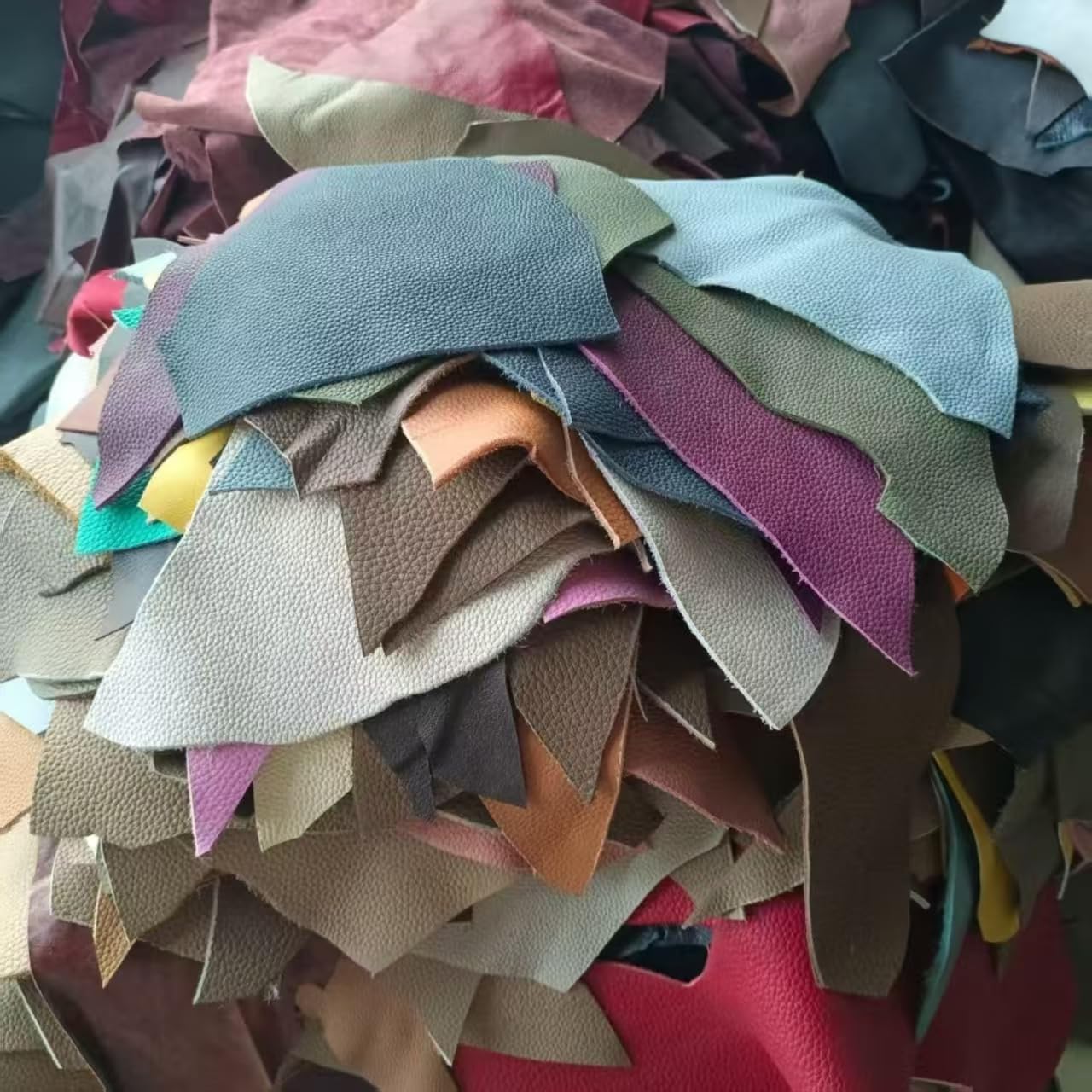 Leather Scraps, 1.5-2.0mm (3.6-5 oz) Thick Genuine Cowhide Scraps, Leather Scrap for Tools/Crafts/DIY, Mixed Colors,Leather for Crafting (Thick 500 Grams)