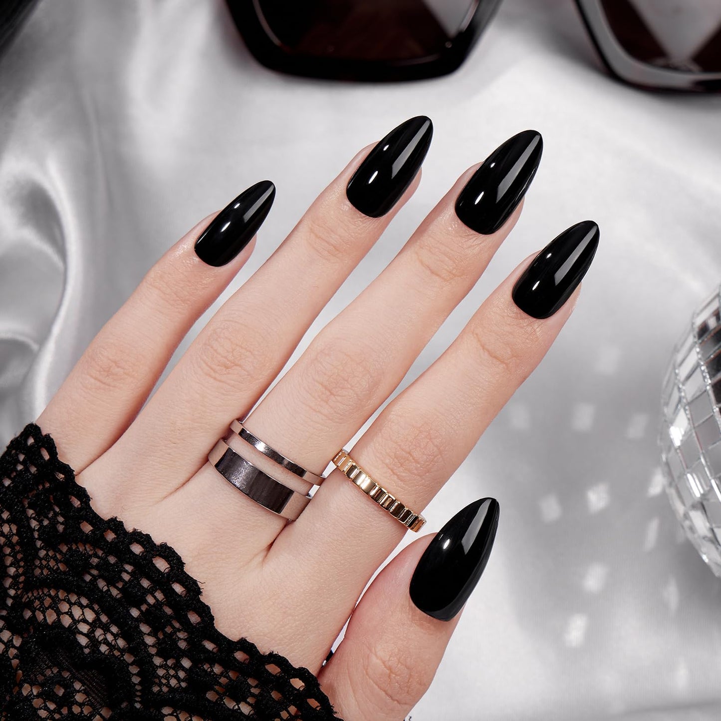 VSALON Almond Medium Press on Nails, Glossy Black Finish Clean Look Reusable False Nails, Salon Quality Gel Fake Nails Kit with Glue & Cuticle Oil - 32 pcs Nails in 16 Sizes