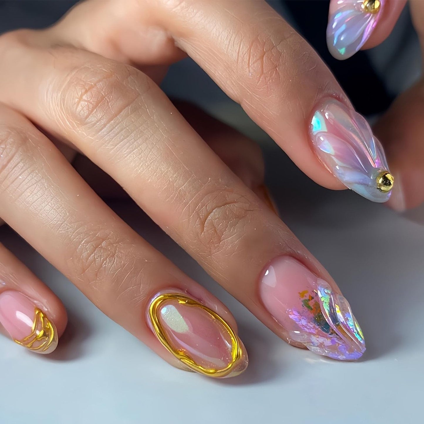 Summer Press on Nails Short Oval Fake Nails with 3D Water Ripple Pearl Designs Gradient Nails Press ons Glossy Glue on Nails Gold Lines Acrylic Nails Handmade Stick on Nails for Women 24Pcs