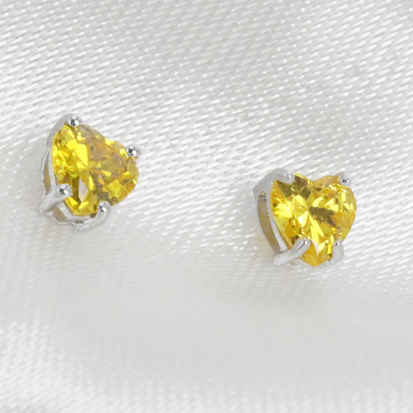 Belinda Jewelz - Heart Stud Earrings, 5mm Cubic Zirconia Heart Earrings with Prong Setting, 925 Sterling Silver Earrings Studs, Yellow Stud Earrings for Women