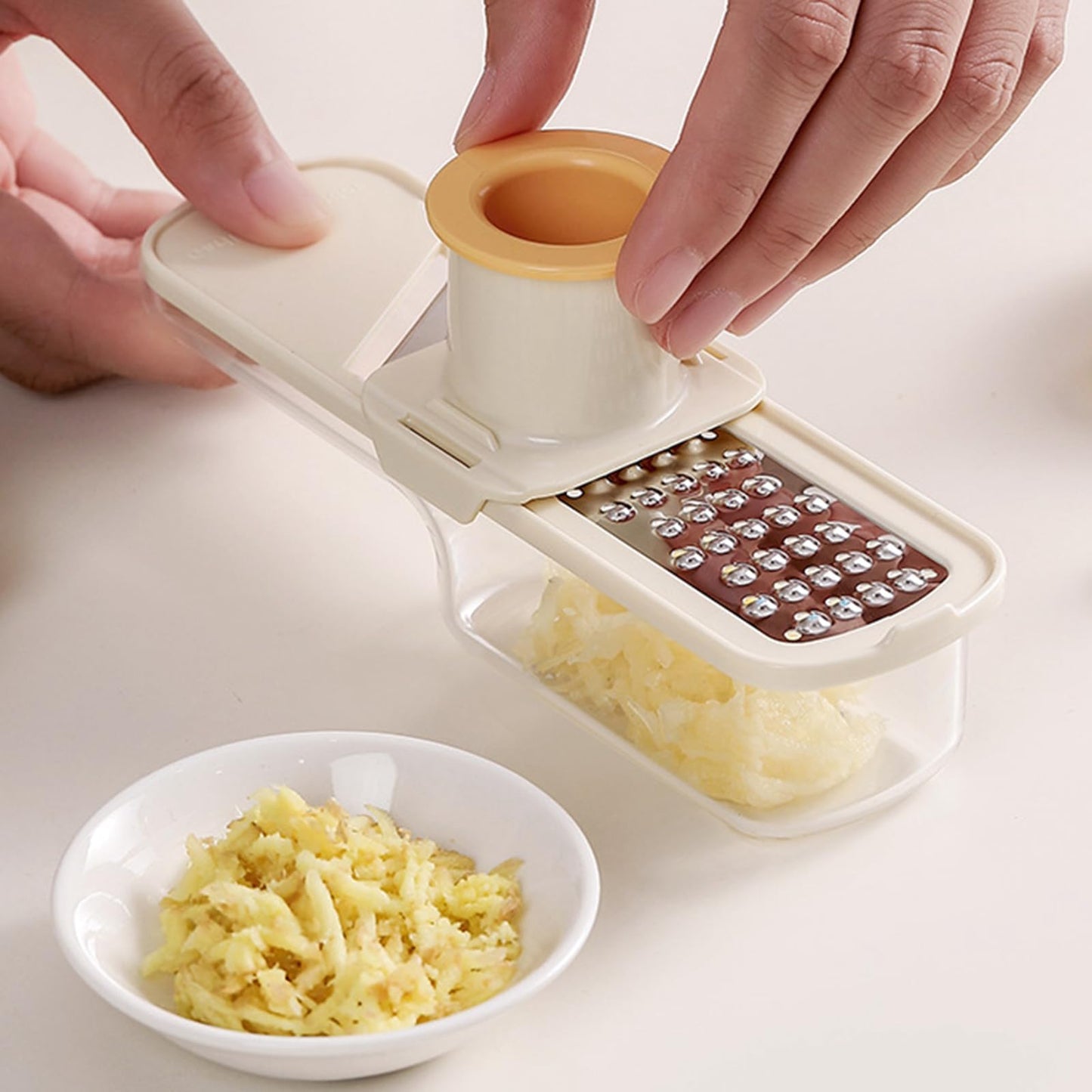 Bothyi Ginger Garlic Grater Ginger Garlic Grinding Cooking With Container Multi Purpose Slicer Easy Grip Manual Kitchen Tool for Baking, Beige White