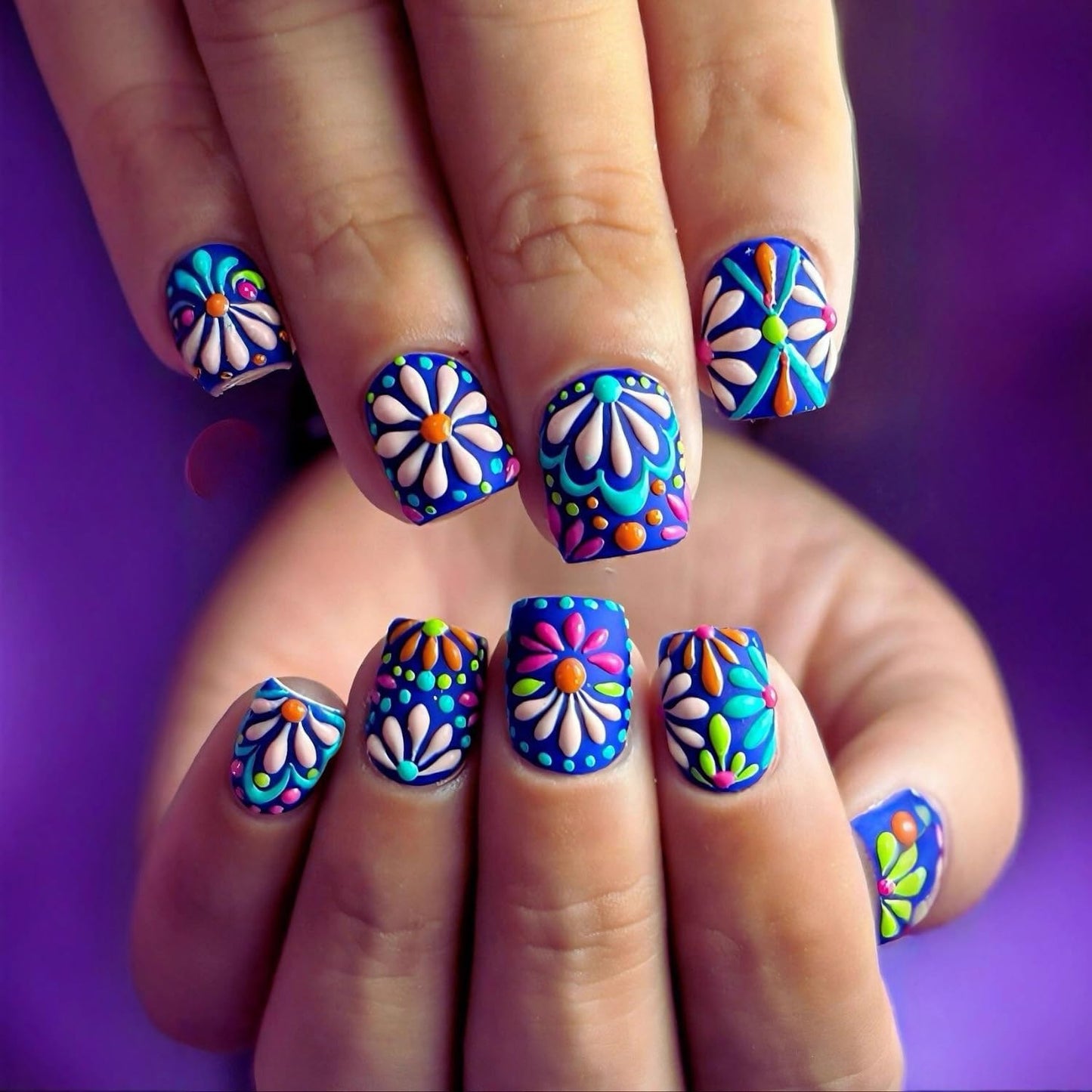 3D Flower Press on Nails Short Square Fake Nails with White Daisy Designs Blue False Nail Spring Summer Floral Stick on Nail for Women 24Pcs