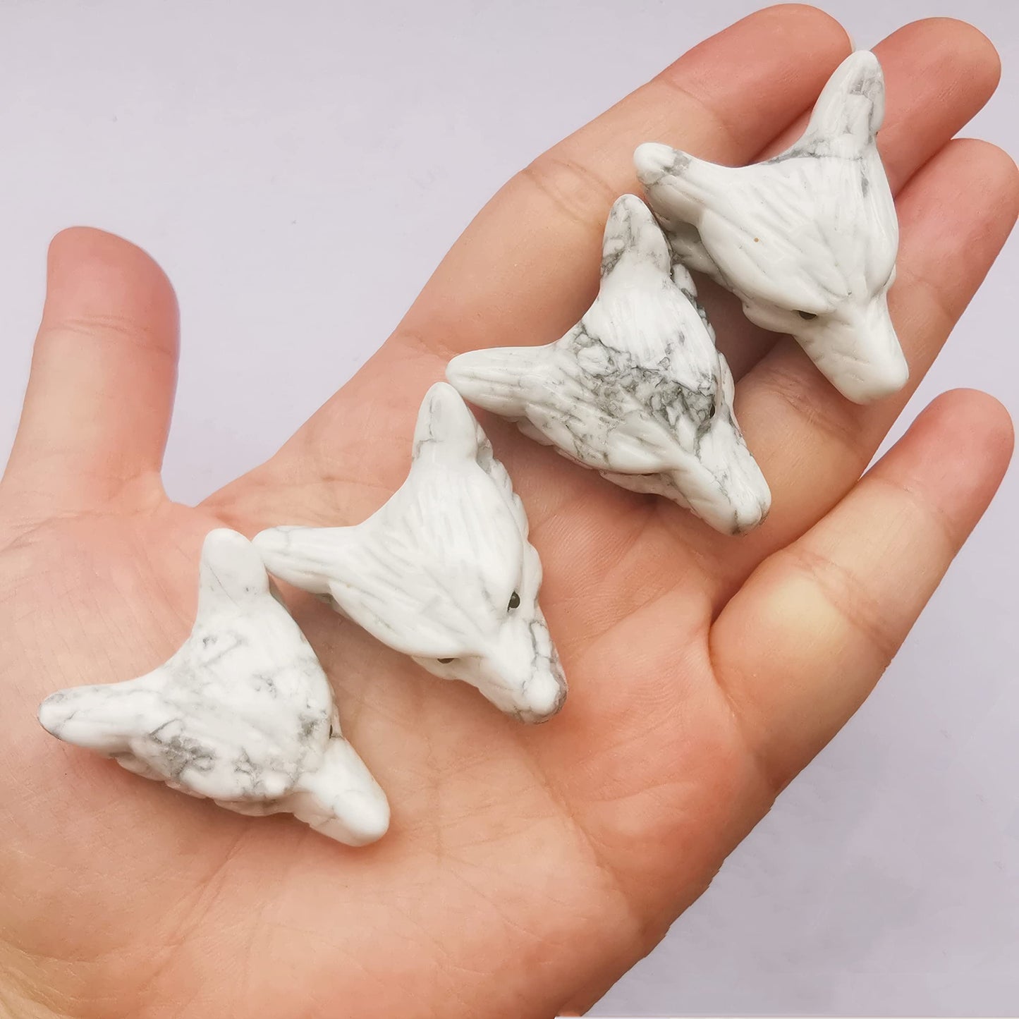 Bacatgem White Howlite Turquoise 1.37 inchs Wolf Head Pocket Crystals and Healing Stone Figurine,Haped DIY-Jewelry Pendant