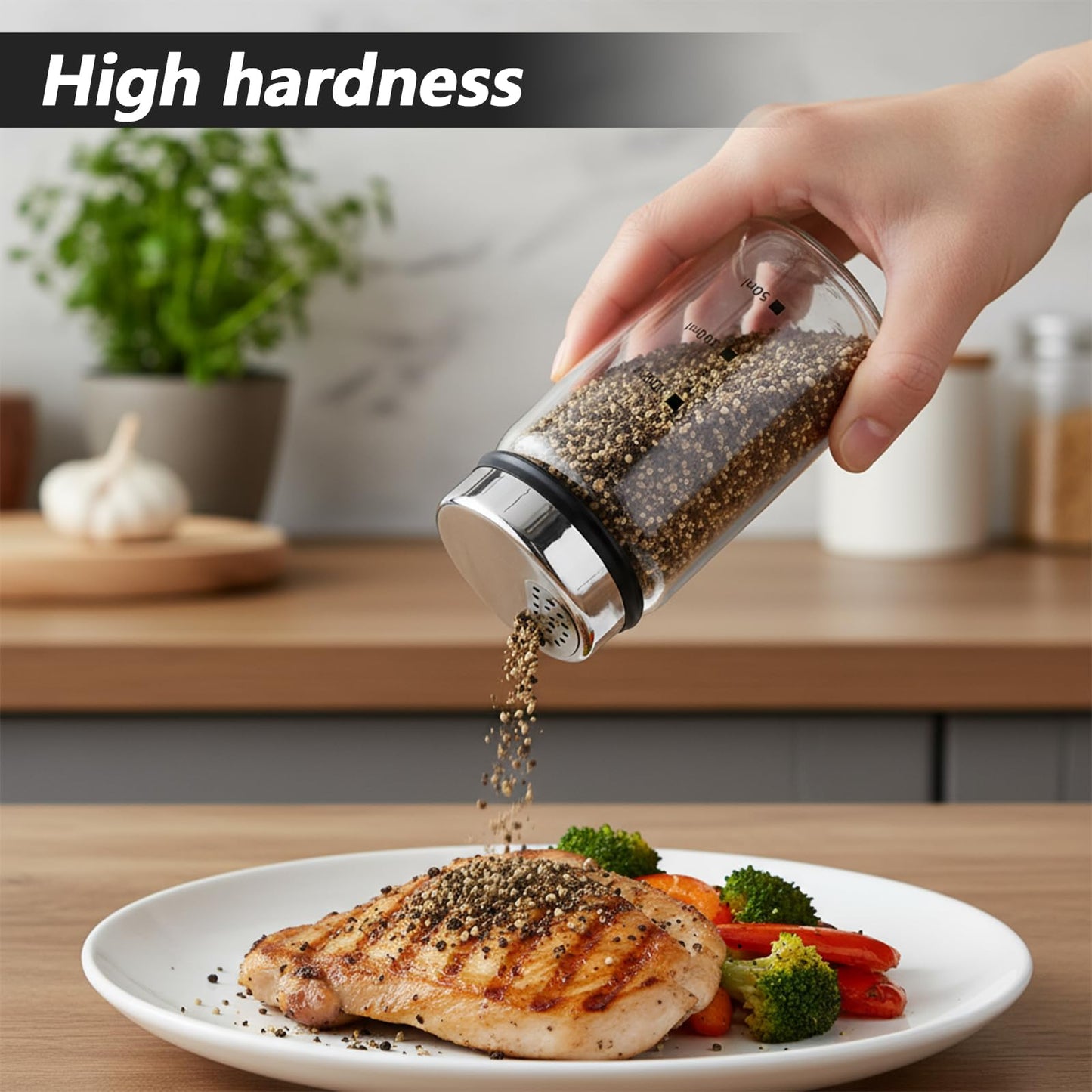 Wanmu 4Pcs Salt Pepper Shakers with Adjustable Outlet Holes, 7 oz Clear Glass Shaker Bottles, Salt Shakers for Kitchen, Spice Seasoning Cans for Kitchen Decor Home Restaurant BBQ Camping