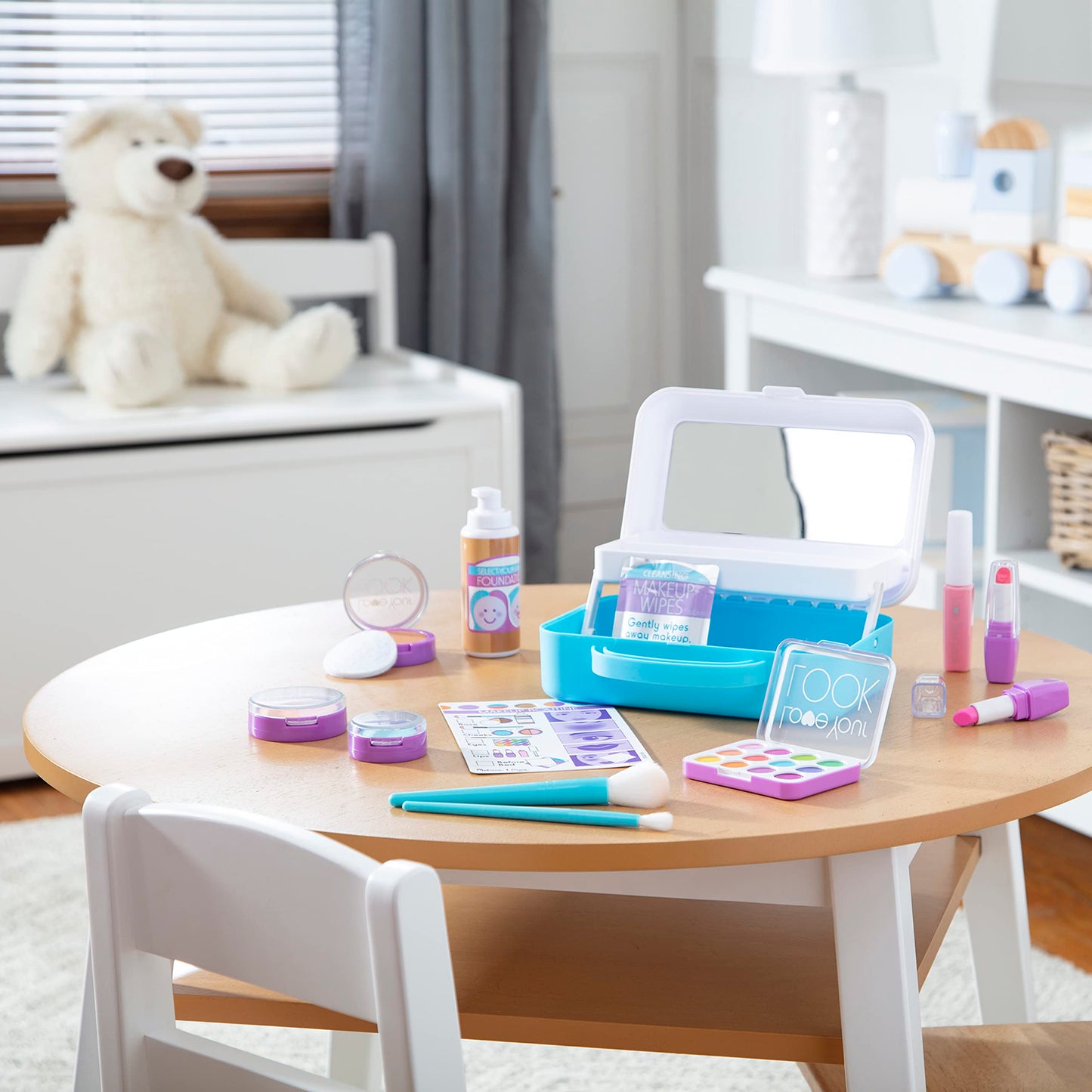 Melissa & Doug Love Your Look Pretend Makeup Kit Play Set – 16 Pieces for Mess-Free Pretend Play (Does NOT Contain Real Cosmetics)