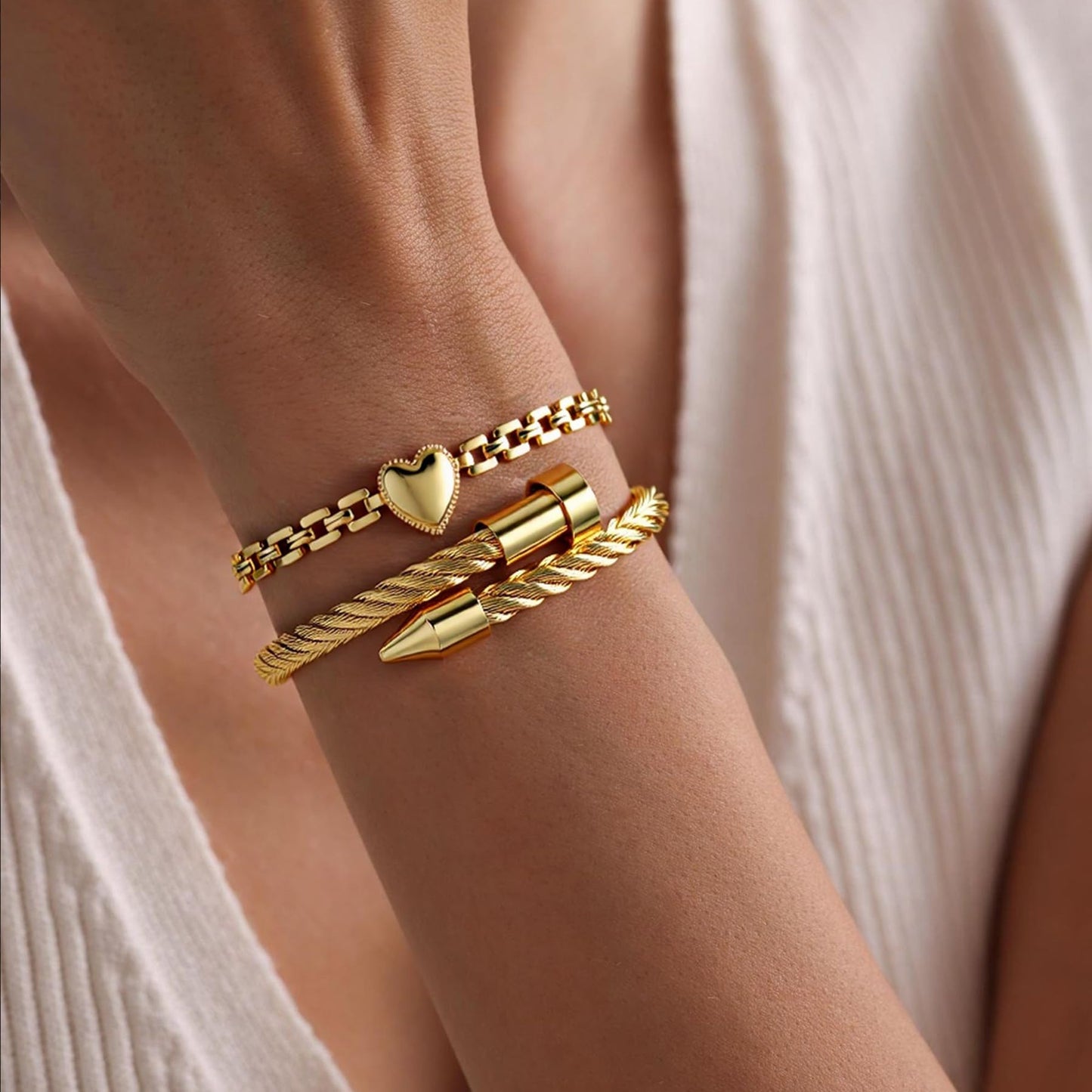 LCTrusttmor Gahna Heart Bracelets for Women, Stackable 18K Gold Plated Heart Charm with Adjustable Link Chain Set Trendy Jewelry Gifts