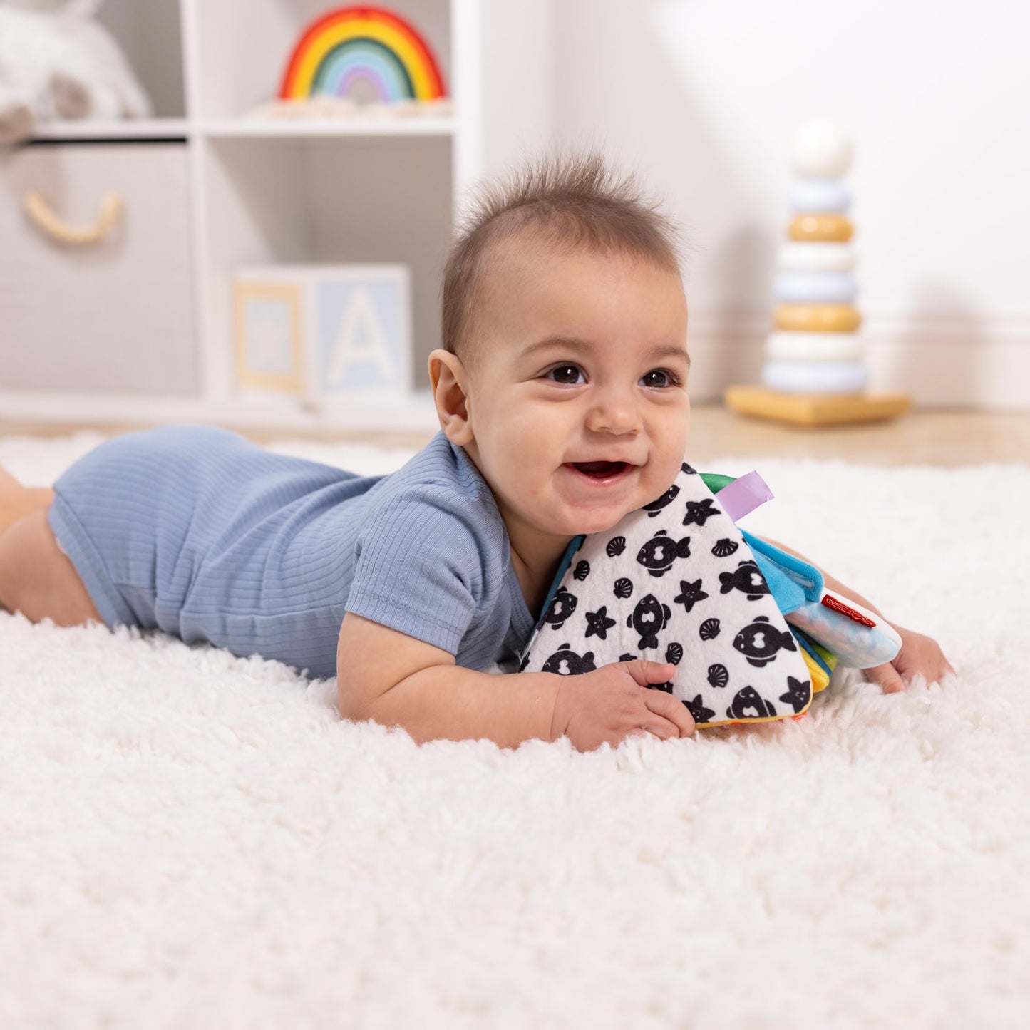 Melissa & Doug Ocean Tummy Time Triangle Infant Baby Toy, Soft Sensory Toy with Textures, Mirror, for Newborns to Ages 6 Months