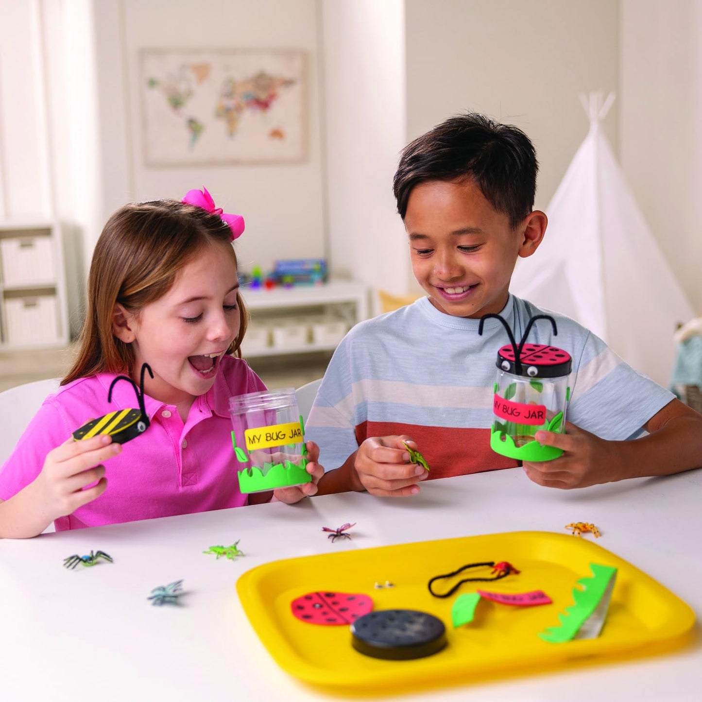 Fun Express Plastic Bug Jar Craft Kit - Makes 12 Lightning Bug & Firefly Jars for Kids | VBS Vacation Bible School Supplies & Spring Activities | Educational Nature Exploration & Backyard Fun