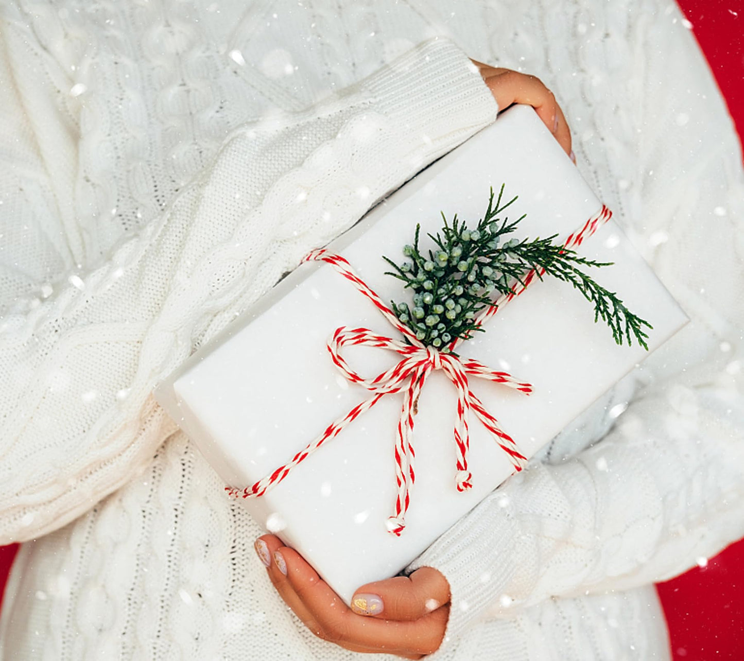 UnicoPak 24 Pack 9x6x4 Gift Boxes, White Gift Boxes with Lids for Presents Bulk for Gifts Birthday Wedding Bridesmaid Proposal Valentine Holiday Christmas