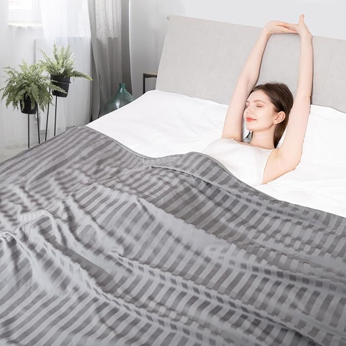 Elegear Revolutionary Cooling Blanket King, Absorbs Heat to Keep Body Cool for Night Sweats, Double Sided Arc-Chill 3.0 Cool Fiber Q-Max>0.5, Lightweight Summer Cold Blankets Sleeping 90“ x 108”