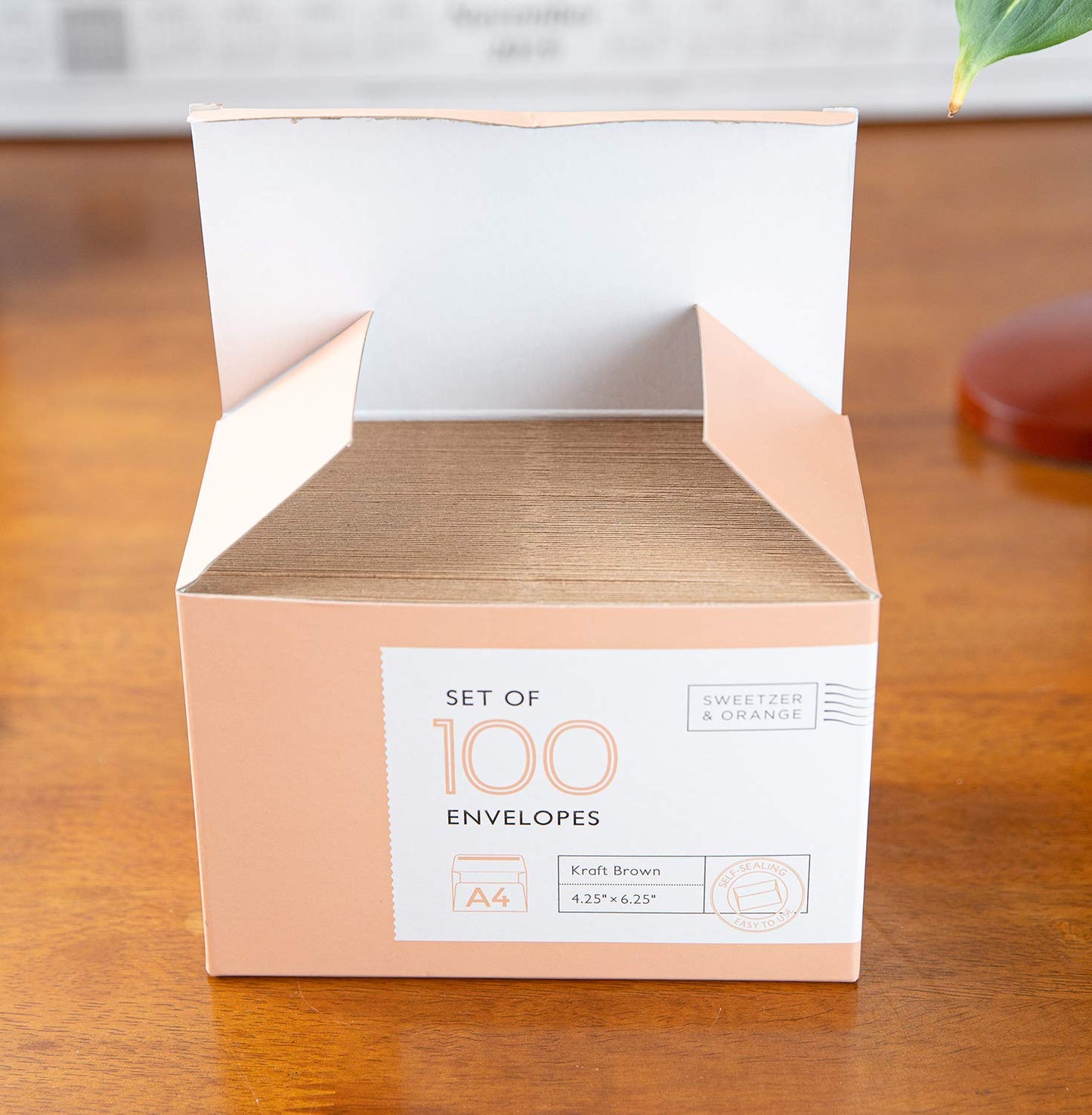 Sweetzer & Orange A4 Brown Self Seal Envelopes, 100 Pack, 4x6 Inches (4.25 x 6.25 in.), Kraft 150gsm, Blank Envelopes for Invitations, Wedding, and Mailing