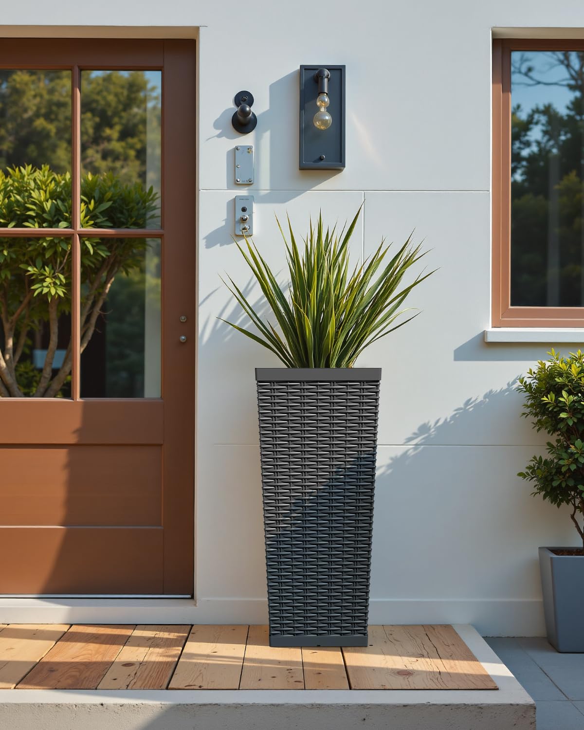 Greesum 23 Inch Tall Plastic Planters (Set of 2), Large Outdoor Flower Pots with Detachable Inner Pot & Drainage Holes for Plants, Trees, Patio, and Garden, Black