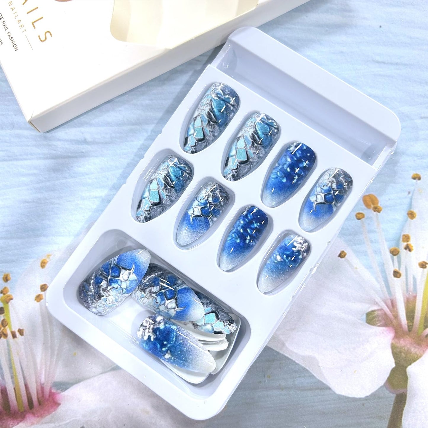 CJDLTS Almond press on Nails Medium Length White Blue Gradient False Nail Dragon Scale Pattern Design Full Cover Artificial Acrylic Nail Press Ons Reusable Stick on Nails for Women 24Pcs