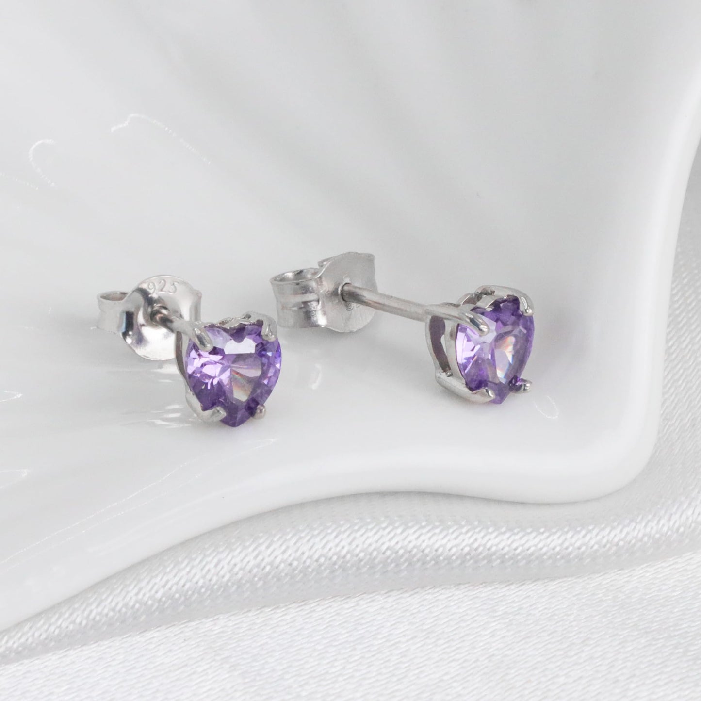 Belinda Jewelz - Heart Stud Earrings, 5mm Cubic Zirconia Heart Earrings with Prong Setting, 925 Sterling Silver Earrings Studs, Amethyst Stud Earrings for Women