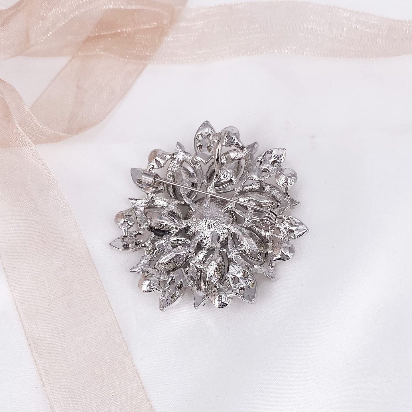 LAXPICOL Vintage Women's Clear Austrian Crystal Elegant Flower Brooch Wedding Broach Pin