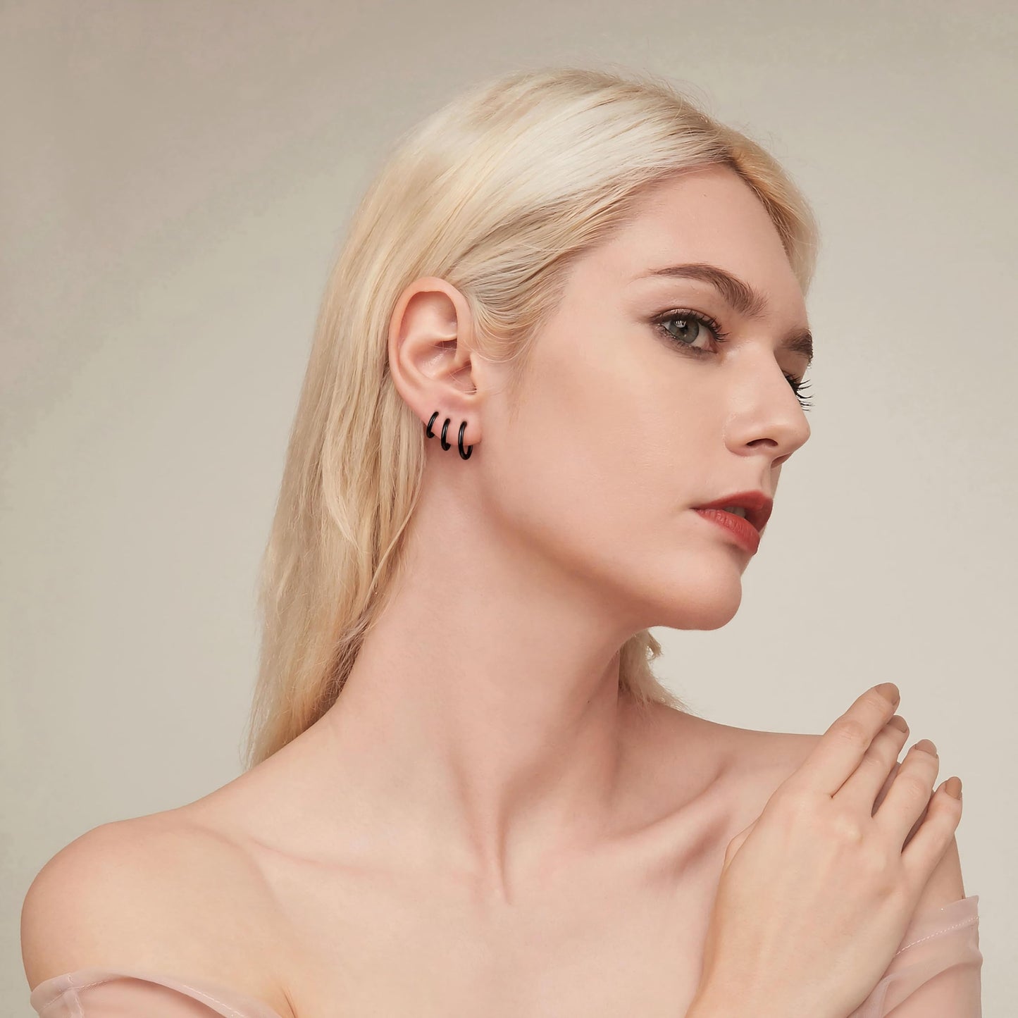 Black Hoop Earrings for Women, Small Huggie Stainless Steel Black Hoop Earring Stack for Men, Hypoallergenic Cute Mini Thin Tiny Cartilage Earring Sets for Multiple Piercing Clip On Jewelry Gifts