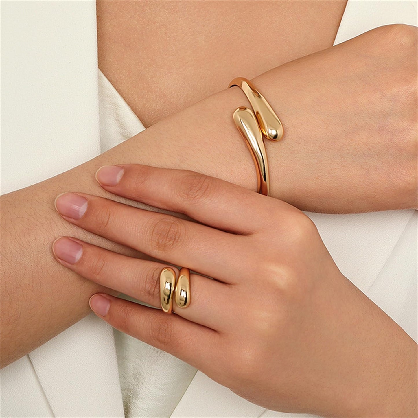 Hcrohihit Chunky Thick Cuff Bangle Bracelet for Women,Minimalist Adjustable Open Cuff Bracelet and Ring Collar Set,Polished Statement Cuff Bangle,Fashion Jewelry (B Gold)
