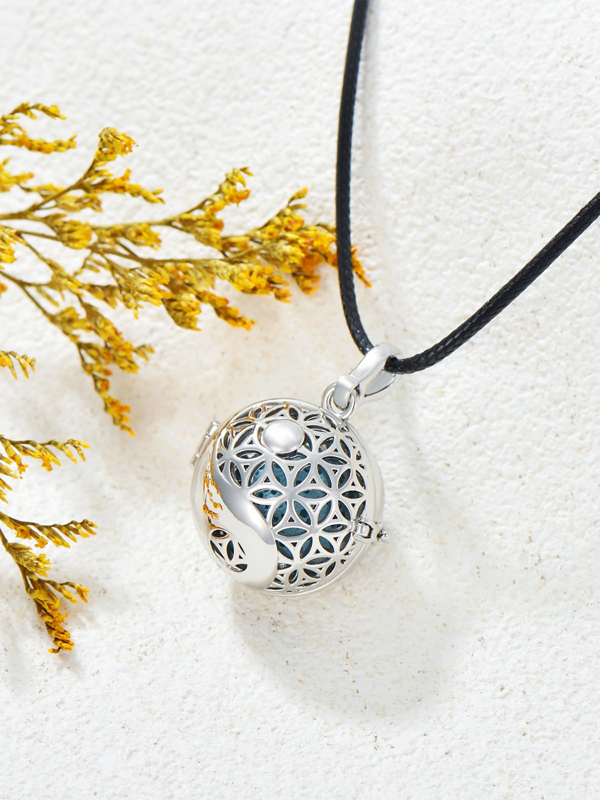 KZX Tai Chi Aromatherapy Diffuser Necklace Yin-Yang Essential Oil Diffuser Necklace Jewelry Set Gift for Women, 7 PCS Lava Rocks, 24+2" Leather Chain