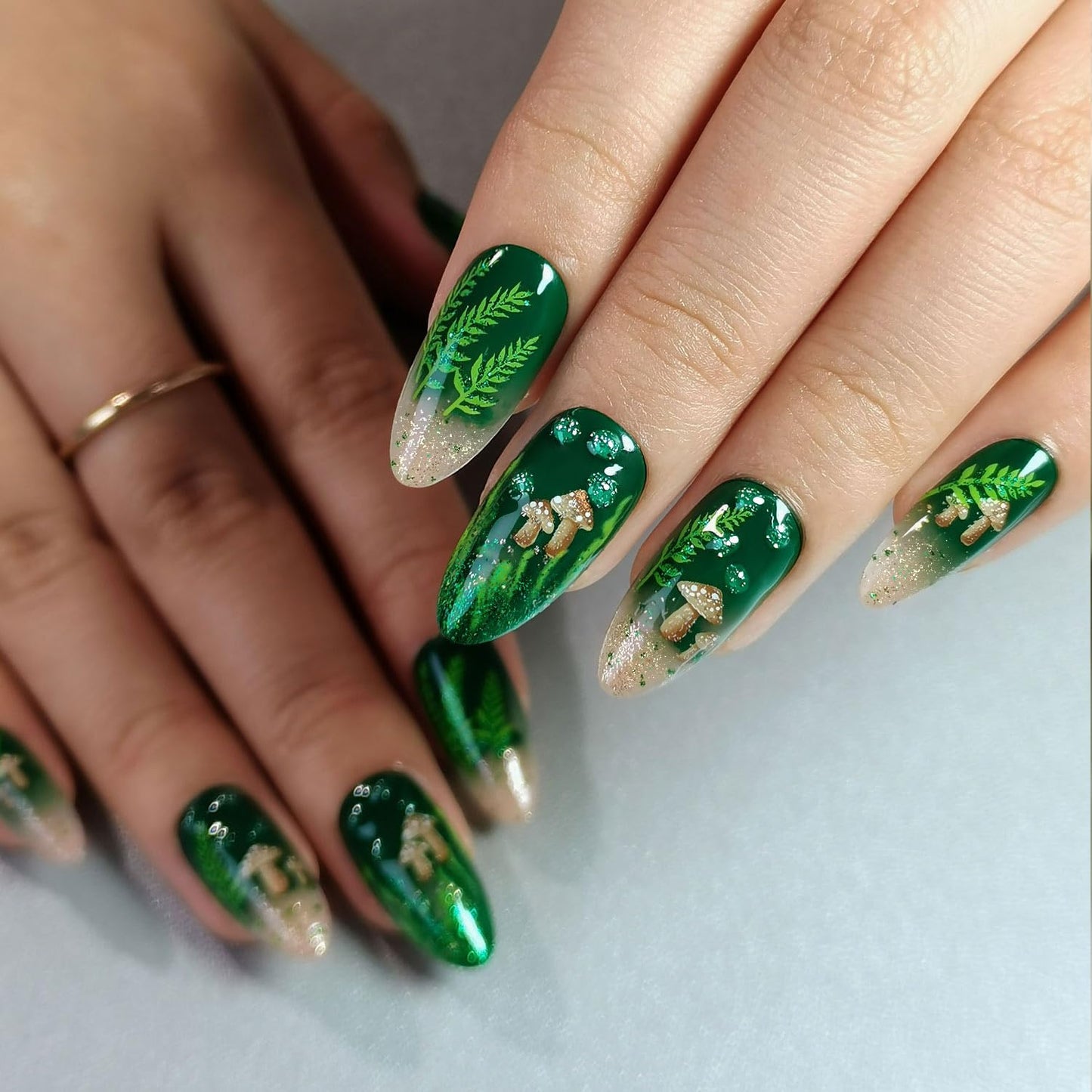 CurvLife Press On Nails Stick On Short Design Acrylic Stick On Nails Tips Glue On False Nails Kit For Women (Green forest, Long)