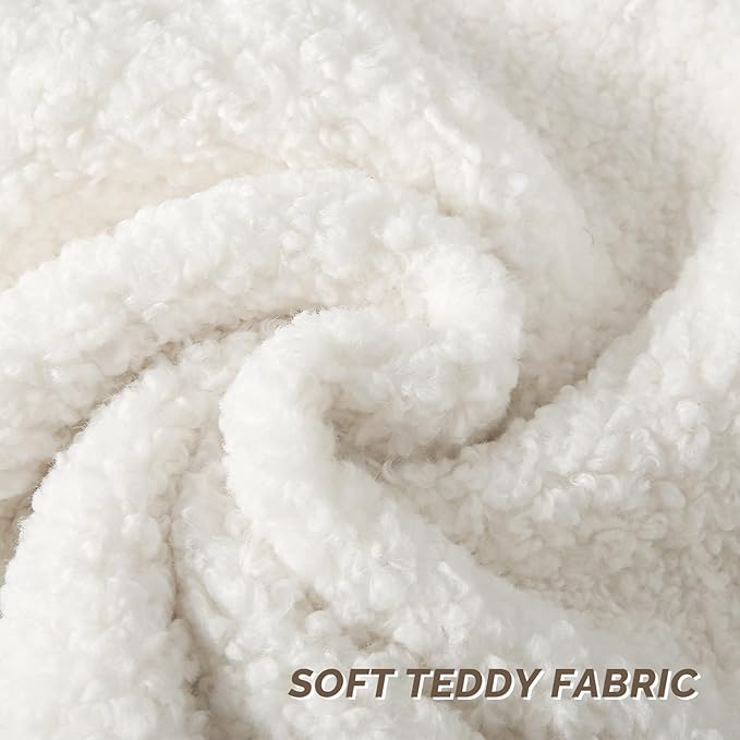 FUTEI Cream White Throw Pillow Covers 18x18 Inch Set of 2,Furry Faux Fur Teddy Boucle Textured Cushion Covers,Soft Fluffy Decorative Pillow Case,Home Decor for Couch Bed Living Room Office Car