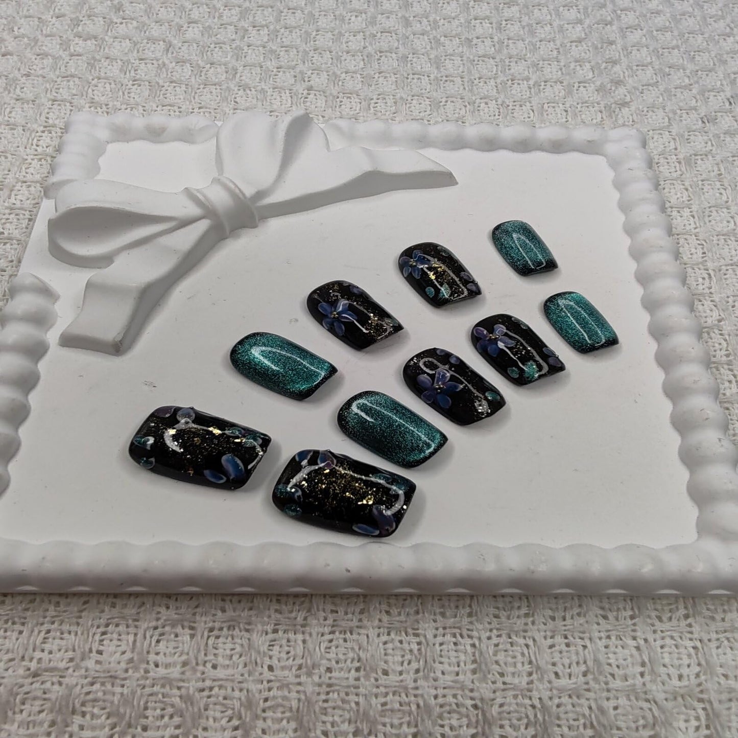 BTBT ARTCharms Handmade Nails Square Shape Cool Chic Style Black Base Blue Floral Patterns Glitter Embellishments Smooth Glossy Surface Fashion Manicure Easy Wear Press on Nails 10 pcs (M)