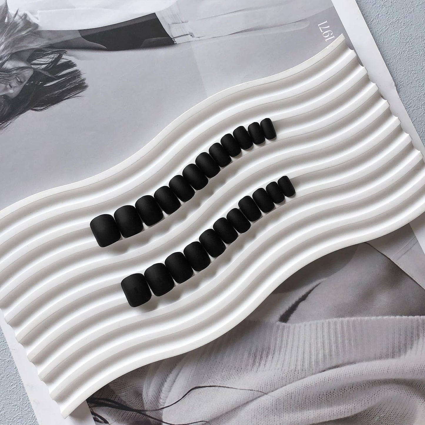 Matte Black Press on Nails Short Square Fake Nails Short Square Nails Press ons, Soft Gel Acrylic Glue on Nails Stick on for Women Thick Solid Color 24pcs