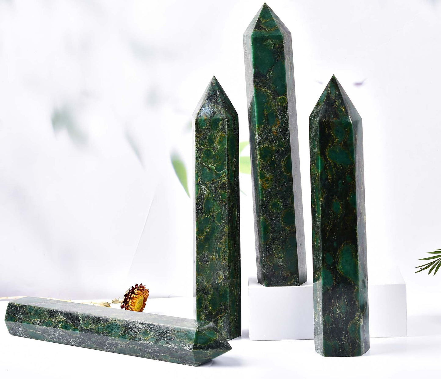AMOYSTONE Extra Large Crystal Obelisk Emerald Green Quartz Tower Healing Crystal Wand Point 6 Faceted Reiki Meditation Stone 2.2-2.6 LBS