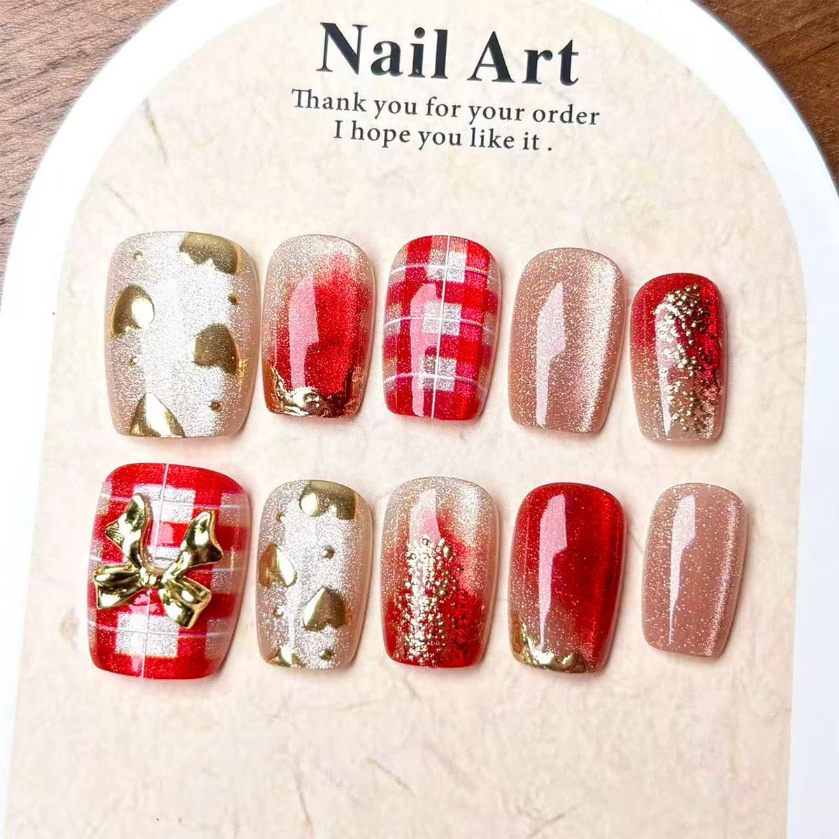 24Pcs Romantic Valentines Press on Nails Short Oval Fake Nails with 3D Bow Plaid Rhinestones Designs Cute Glue on Nail Gold Heart False Nails Glitter Acrylic Full Cover Stick on Nail for Women