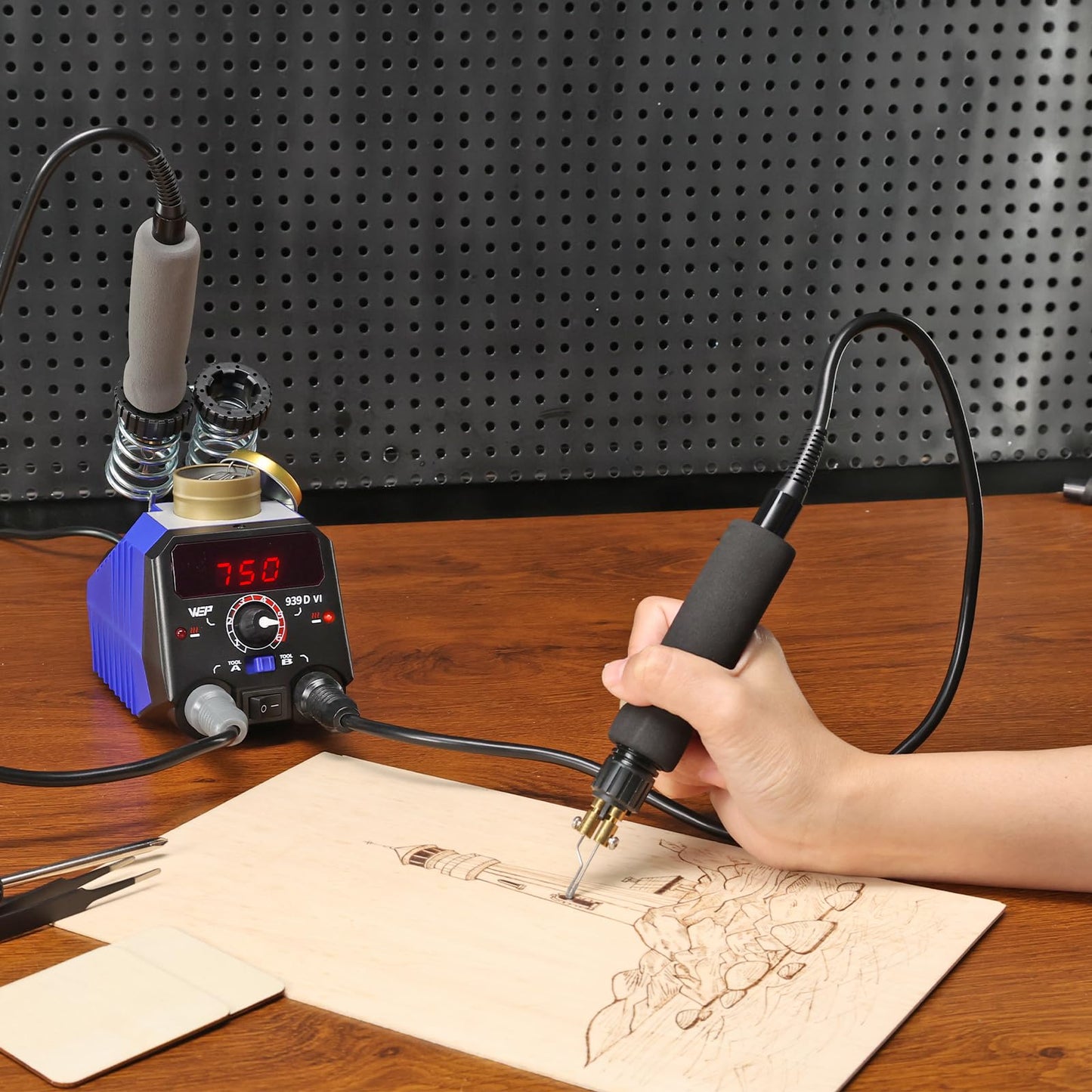 WEP 939D-VI Dual Pen Wood Burning Kit 250-750℃/482-1382℉ A/B Toggle Wood Burning Tool with 2 Detachable Pens, 20 Wood burner Tips, Dual-Barrel Holder. Suitable for Pyrography, Leather Burning Kit