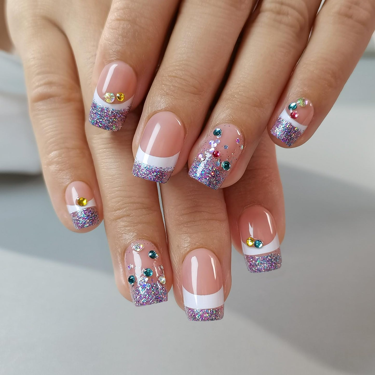 CurvLife Press On Nails Kit - Full Cover False Nail Tips with Trendy Designs, Reusable & Glue Included - Easy Application Nail Accessories for Women (rhinestone, Medium)