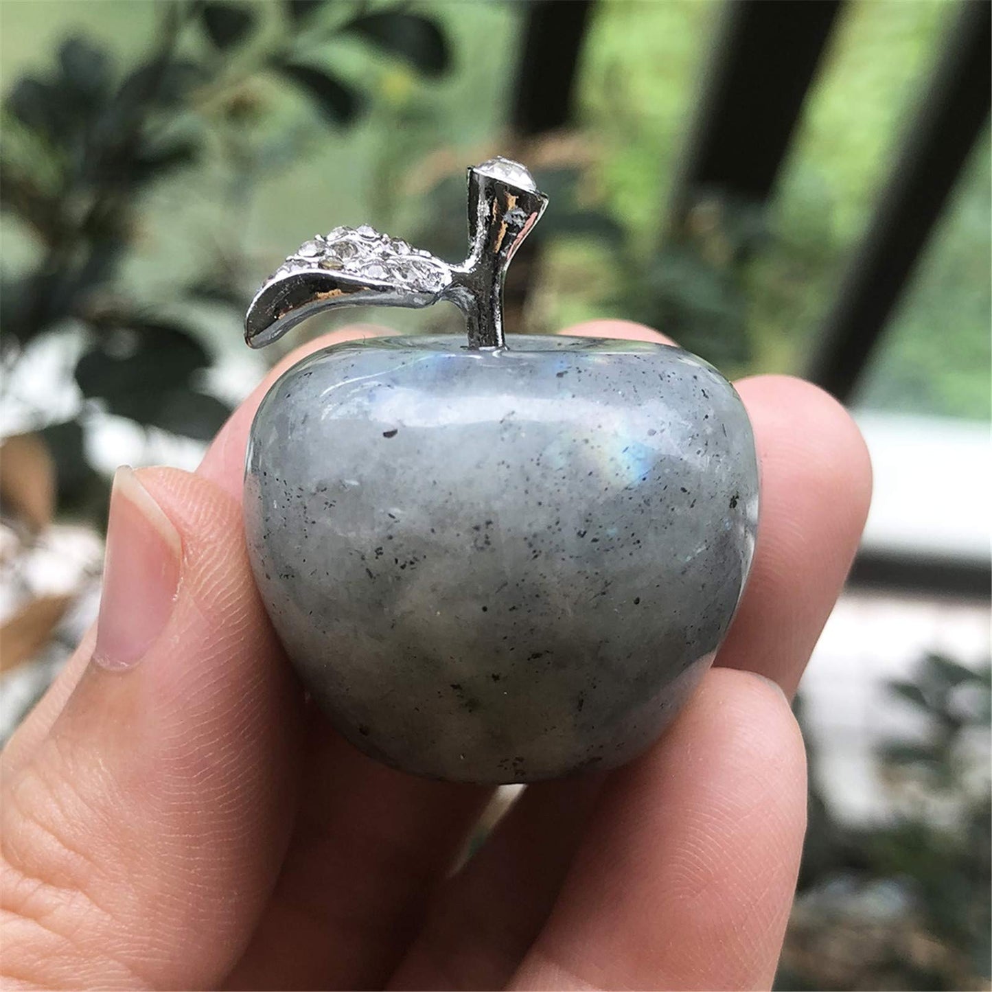 Neyisaa Grey Labradorite Crystal Apple Decor, Healing Crystals Pocket Stone Fruit Figurine Craft Home Decoration 30mm