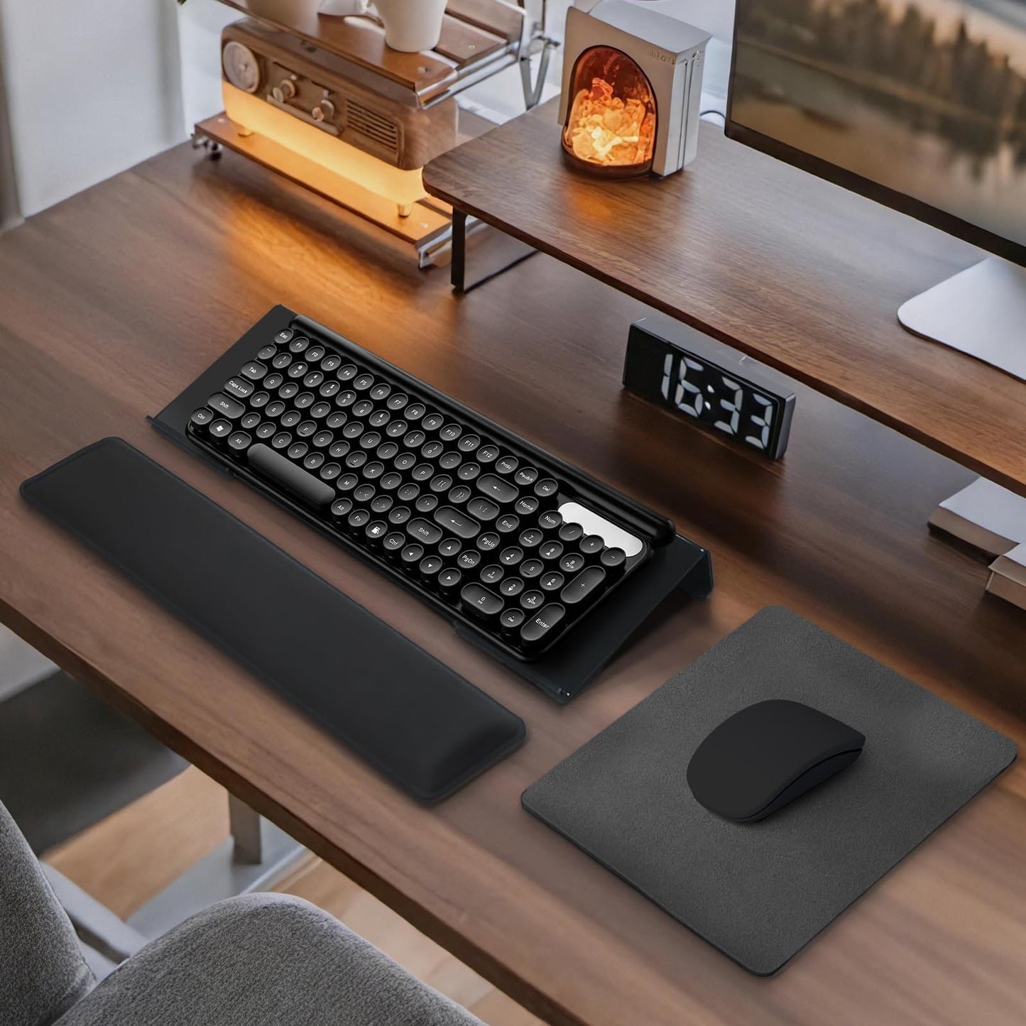 ShunChengFa Computer Keyboard Wrist Rest Bracket, Memory Foam Keyboard Wrist Rest Set, Non-Slip Silicone Base, pergonomic and Convenient Typing, ain Relief,Suitable for Office, Work, Gaming (Black)