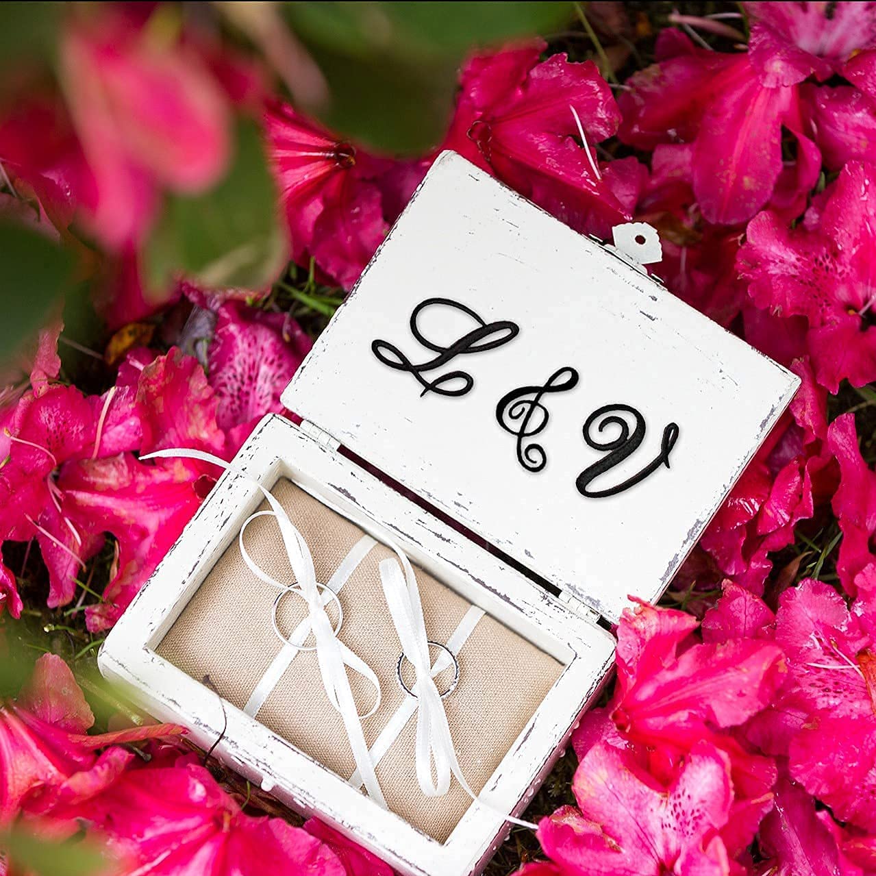 Laughing Lizards Monogram Letter Patch 26 Piece Kit, Script Iron On Appliques, Kit Includes All 26 Cursive Letters for Clothing, Stockings, and More! (Small, White)