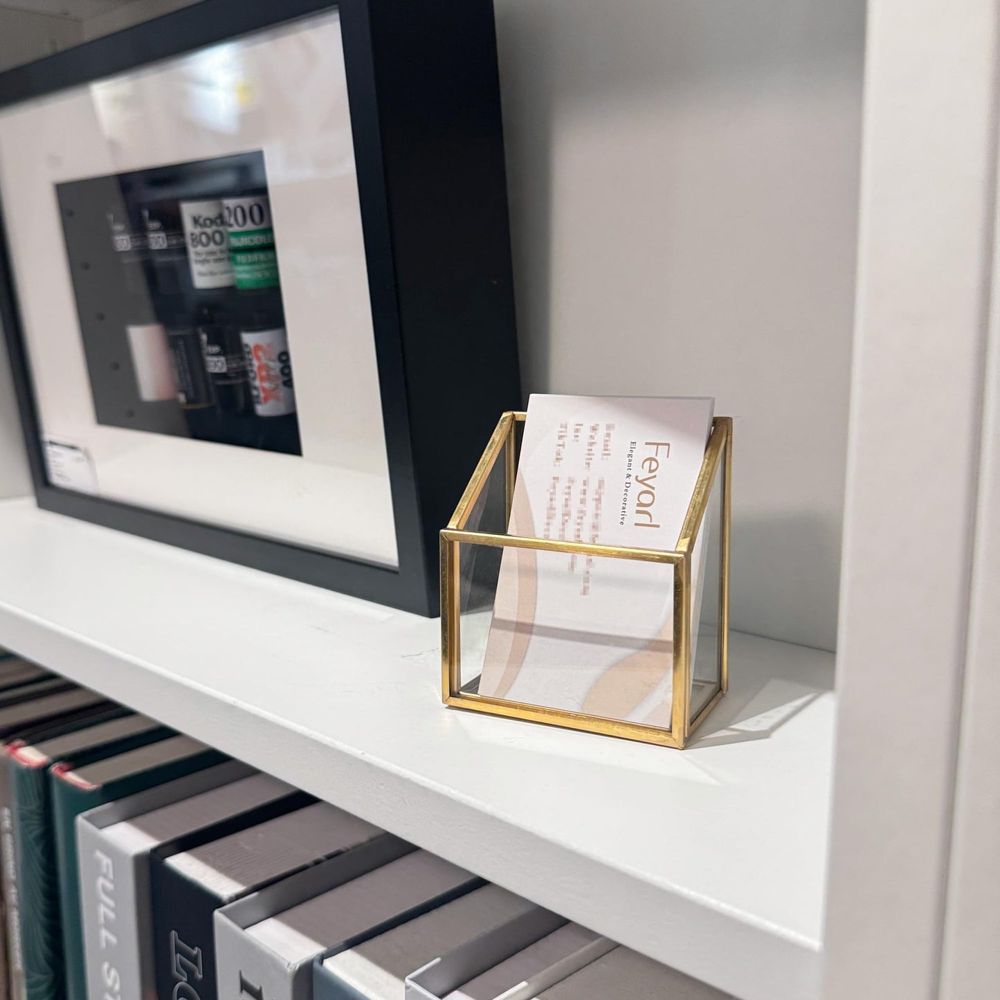 Feyarl Gold Glass Vertical Business Card Holder Business Cards Display Stand Clear Name Card Organizer Storage for Office Meeting Desk Countertop