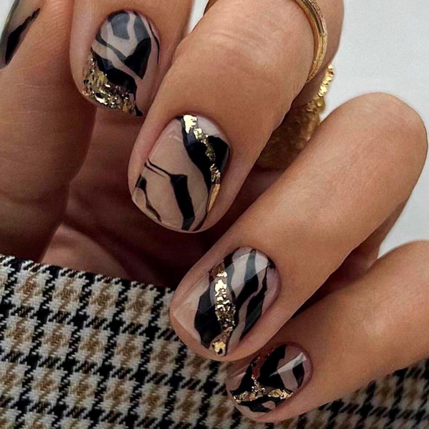 Square Press on Nails Short Fake Nails with Stripe Glitter Designs Black Nails Press ons Nude Glue on Nails Glossy Acrylic Nails Artificial Stick on Nails for Women 24Pcs