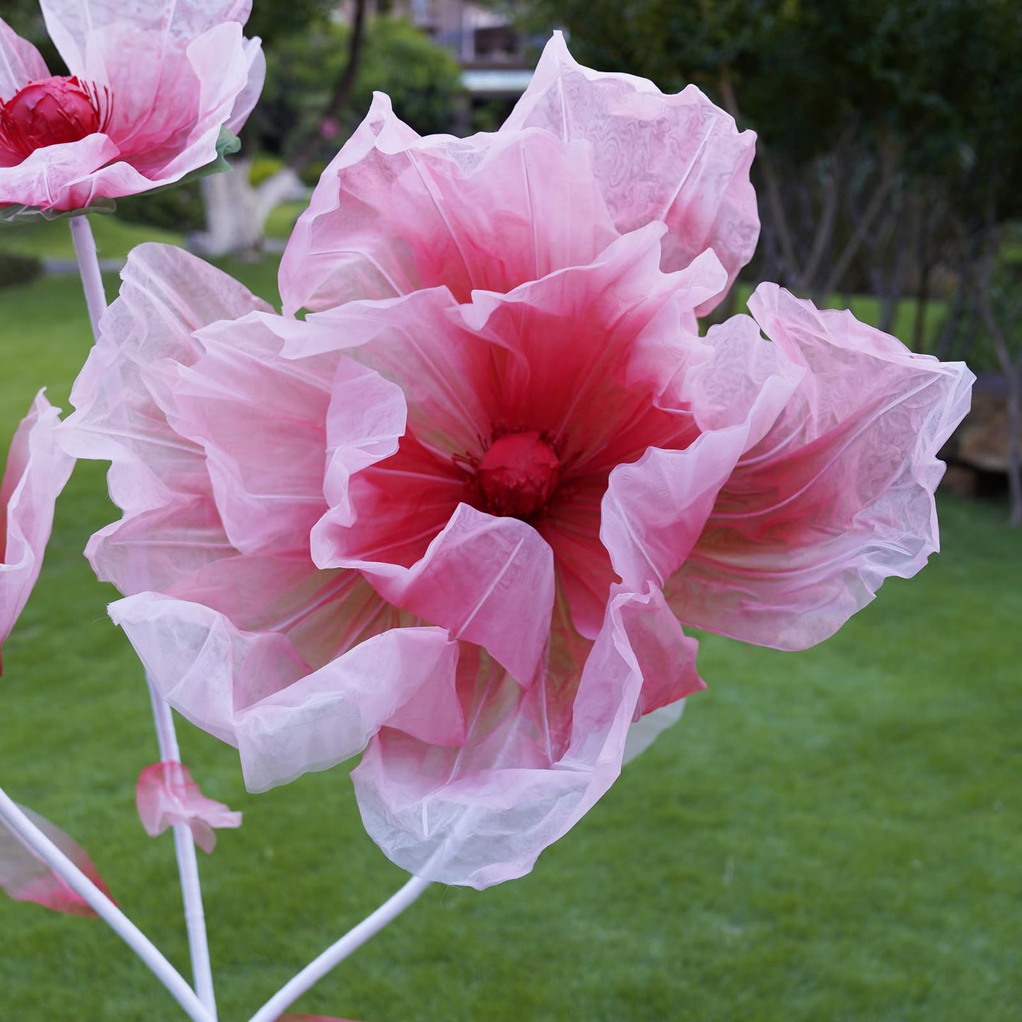 HAZHEYE Giant Artificial Flower Decor with Stand,Oversized Freestanding Gradient Statement Flower for Wedding Flower Decor,Event,Commercial Display,Photo Backdrop & Home Decoration (Pink)